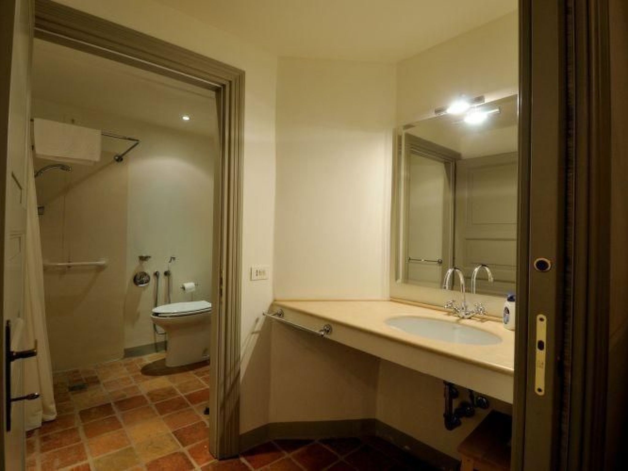 Studio-Apartment mit Sommerpool, Garten und Aussicht-Binnen