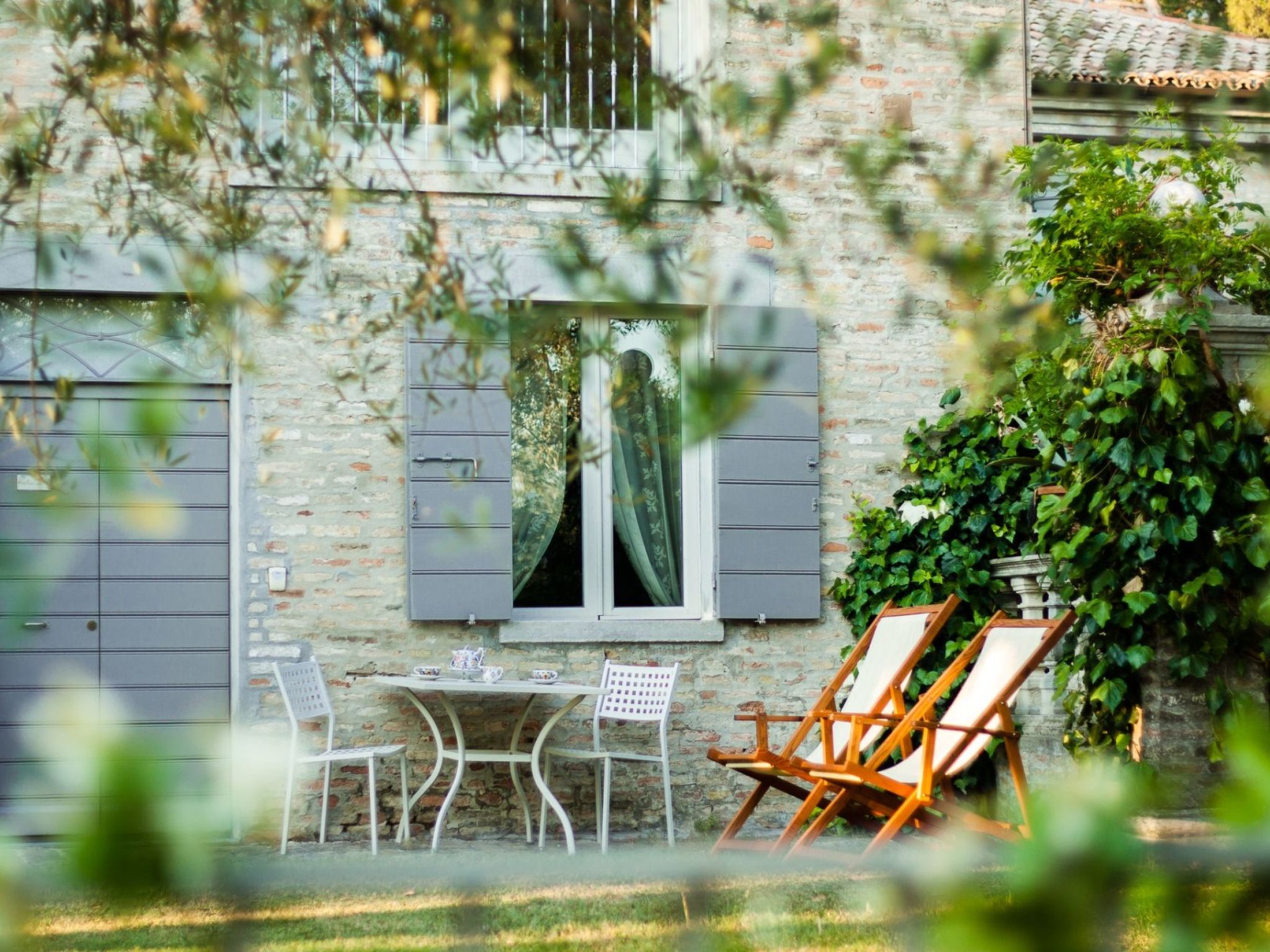 Studio-Apartment mit Sommerpool, Garten und Aussicht-Binnen