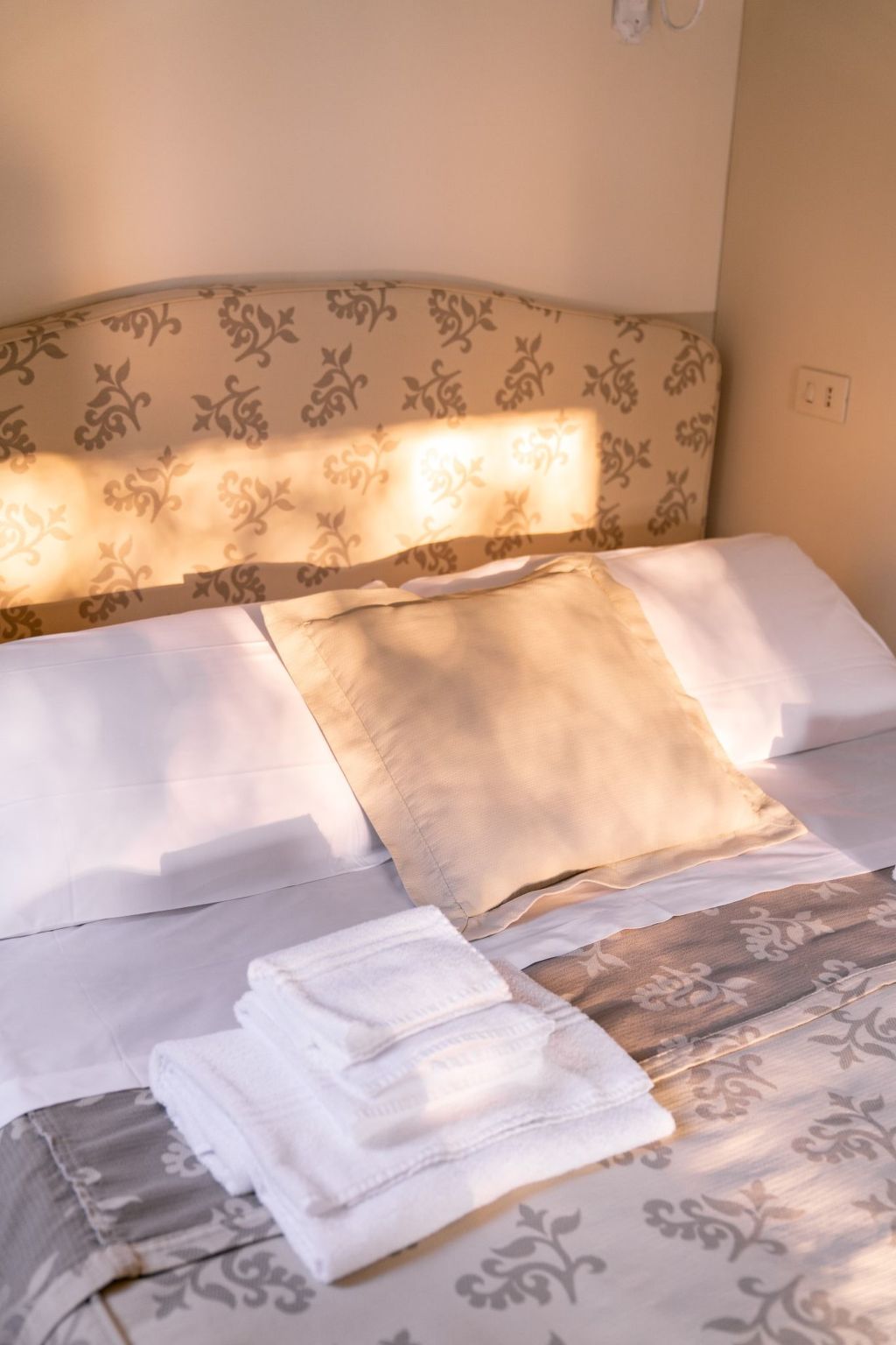 Studio-Apartment mit Sommerpool, Garten und Aussicht-Binnen