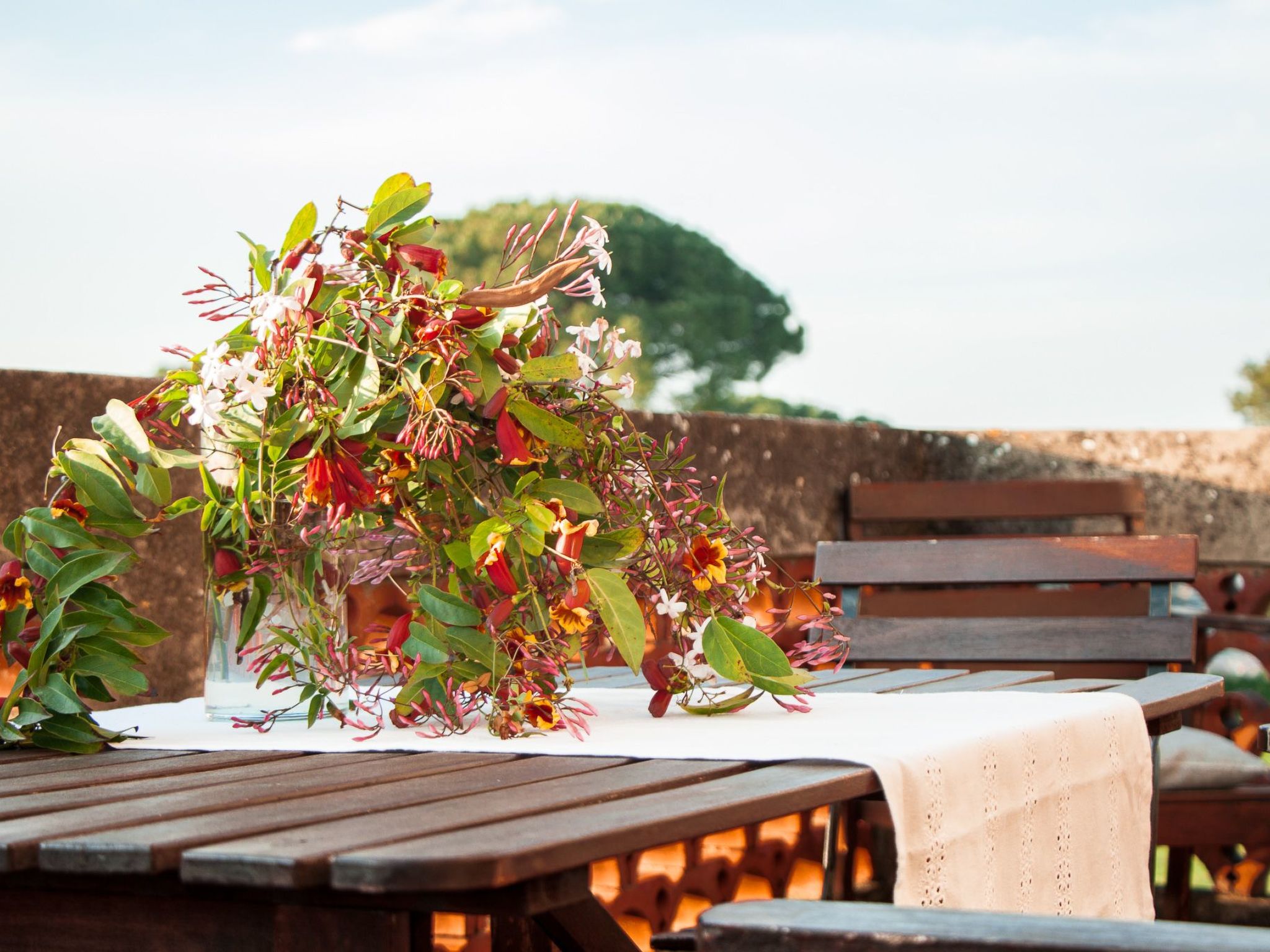 Drei-Zimmer-Panorama-Wohnung mit Terrasse und Sommerpool-Drinnen
