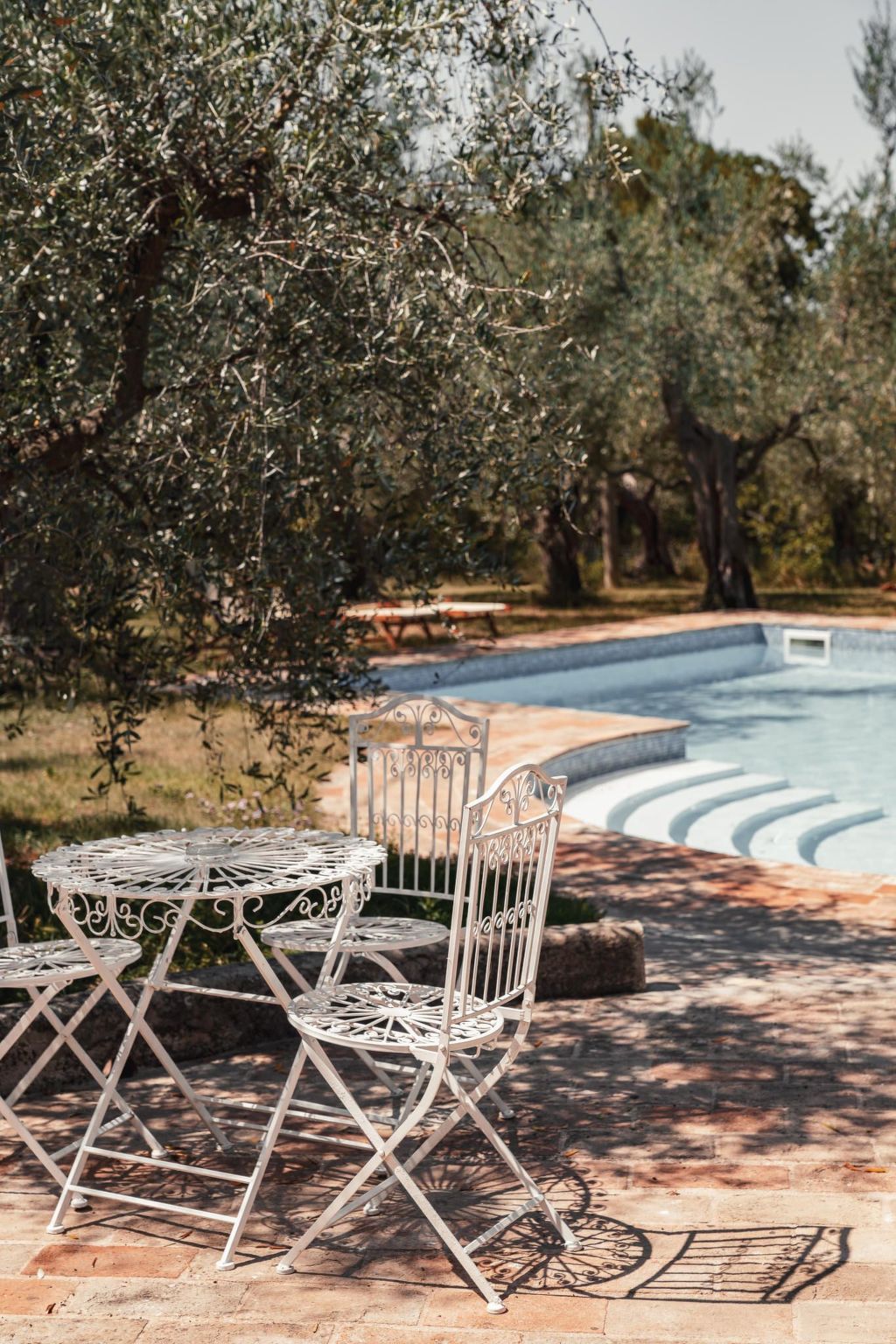 Drei-Zimmer-Panorama-Wohnung mit Terrasse und Sommerpool-Drinnen