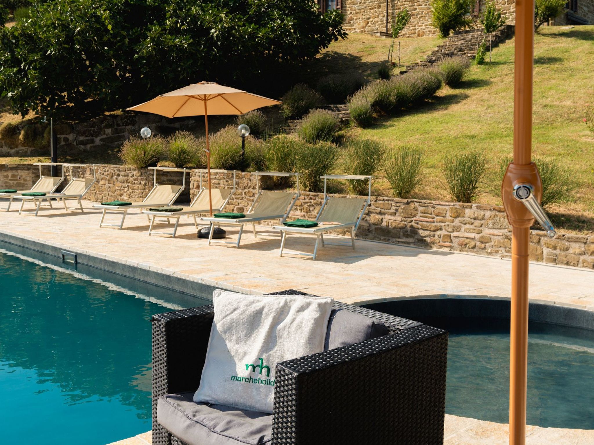 Ca Quattrocchi, Marcheholiday-Binnen