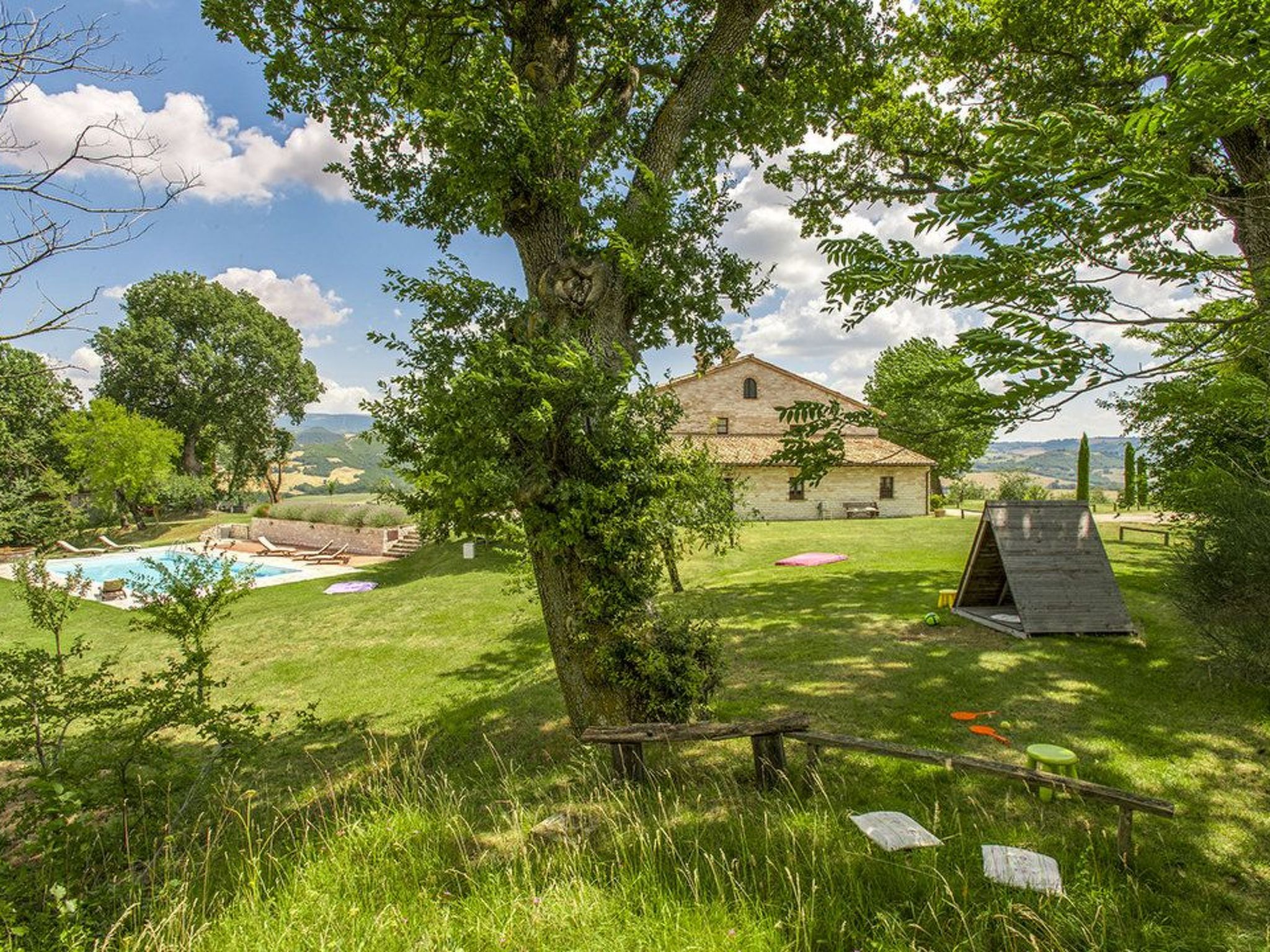 Ferienvilla 'Checello' mit privatem Pool-Binnen