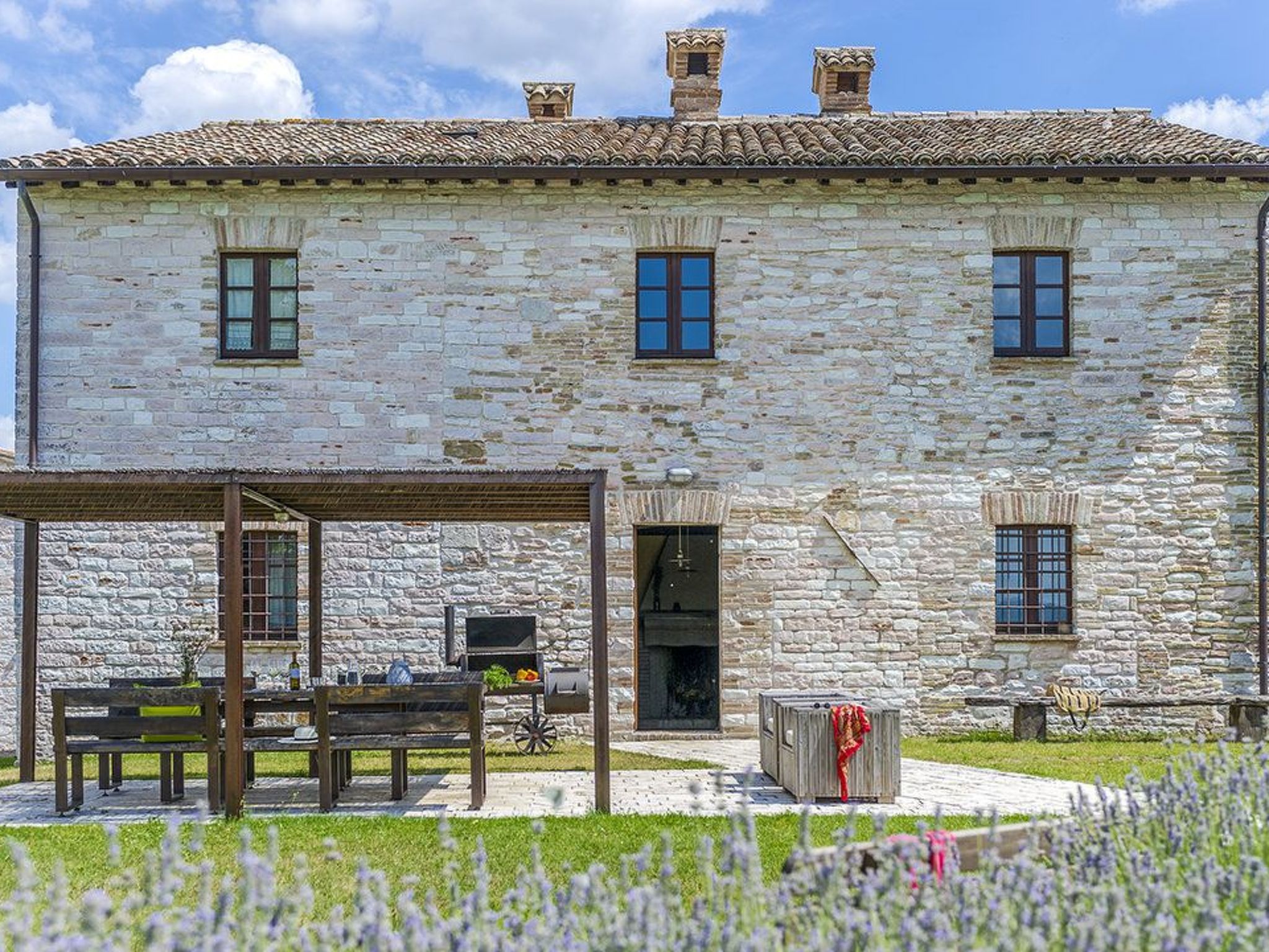 Ferienvilla 'Checello' mit privatem Pool-Binnen