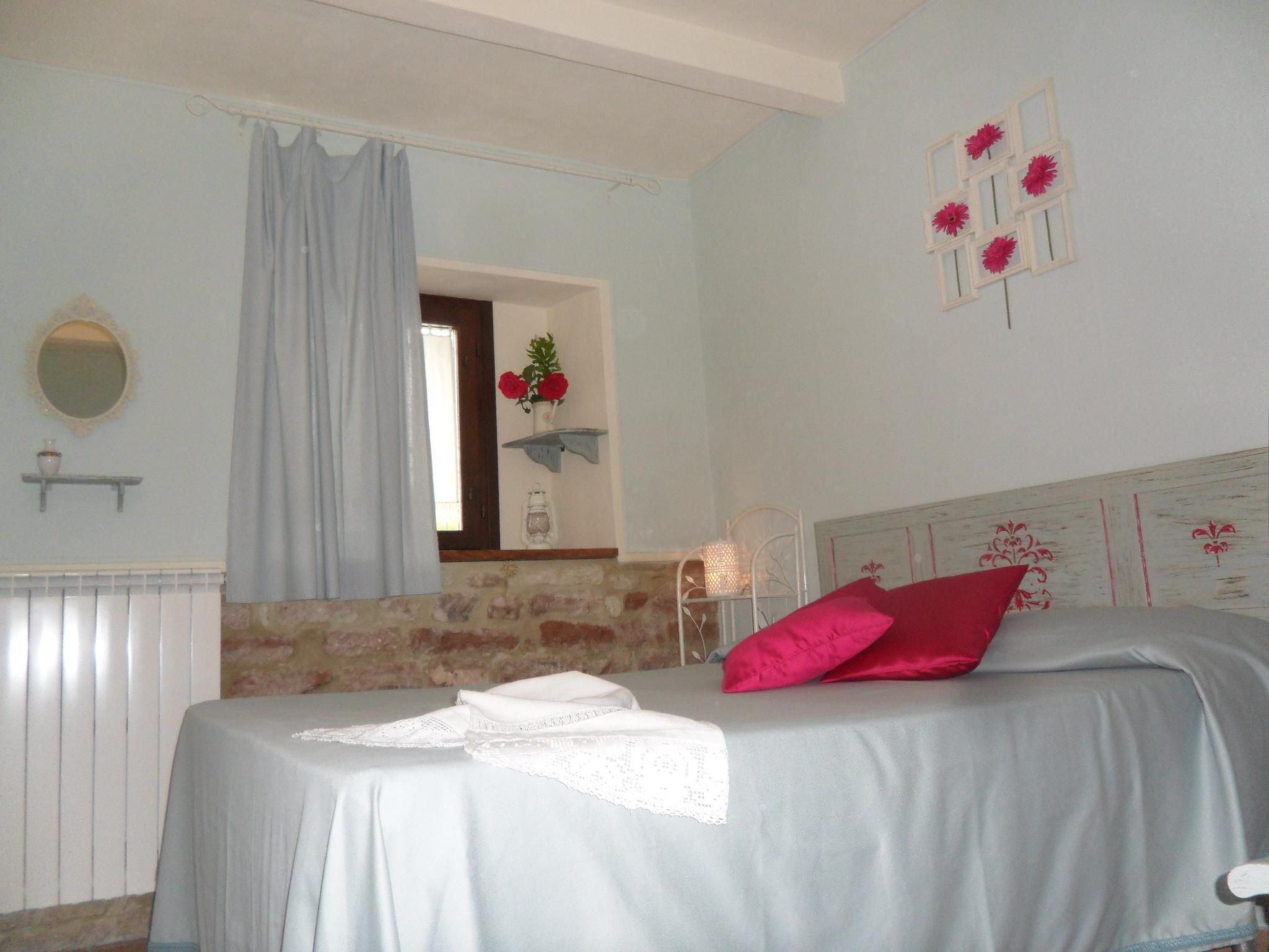 Flacher Flieder-Binnen