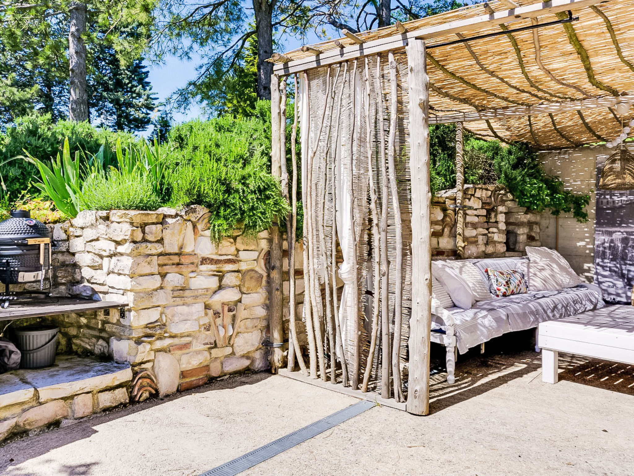 Monte Pino - Outside
