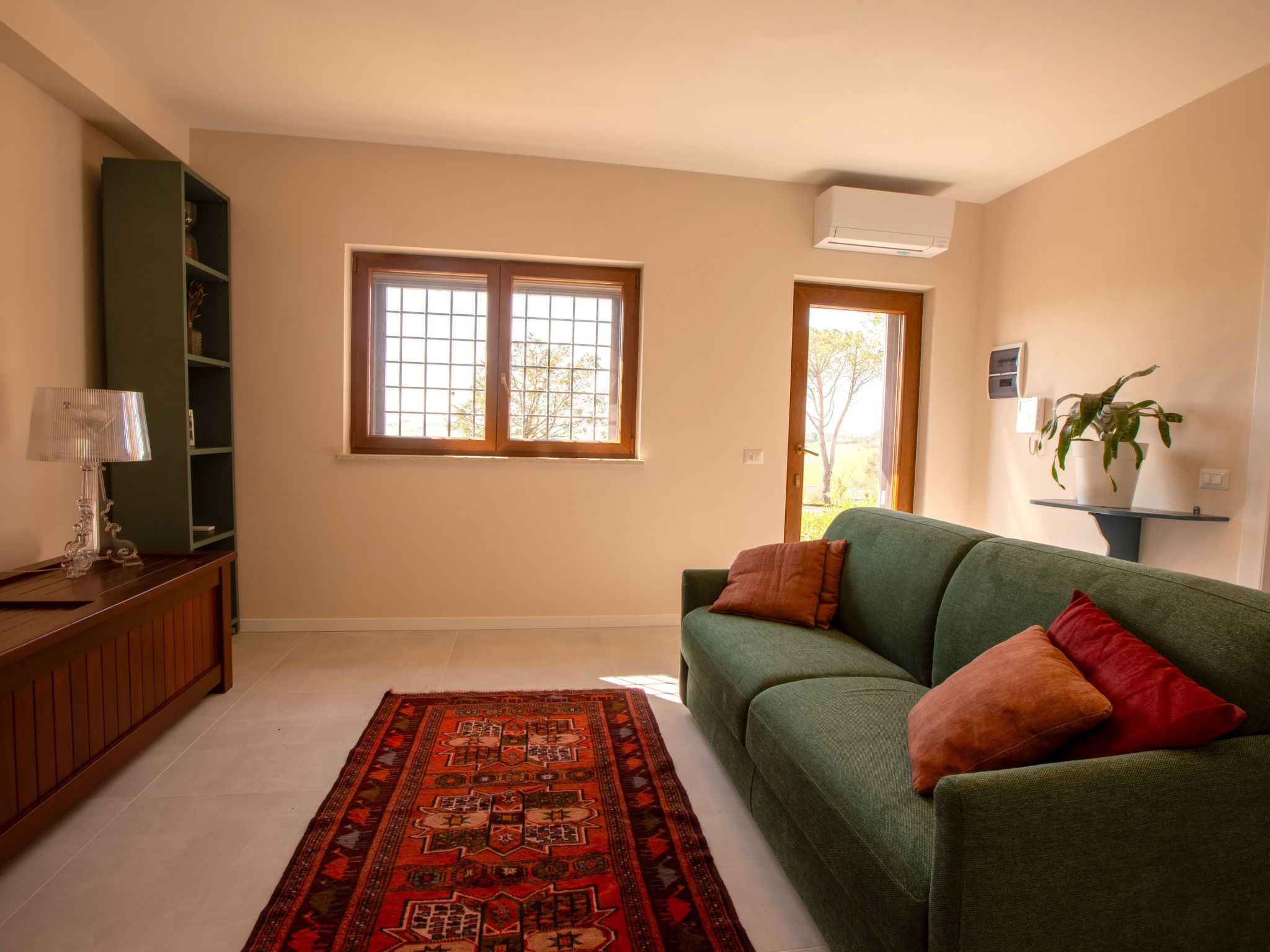 Neue Wohnung mit 2 Zimmern, Veranda und Pool-Binnen