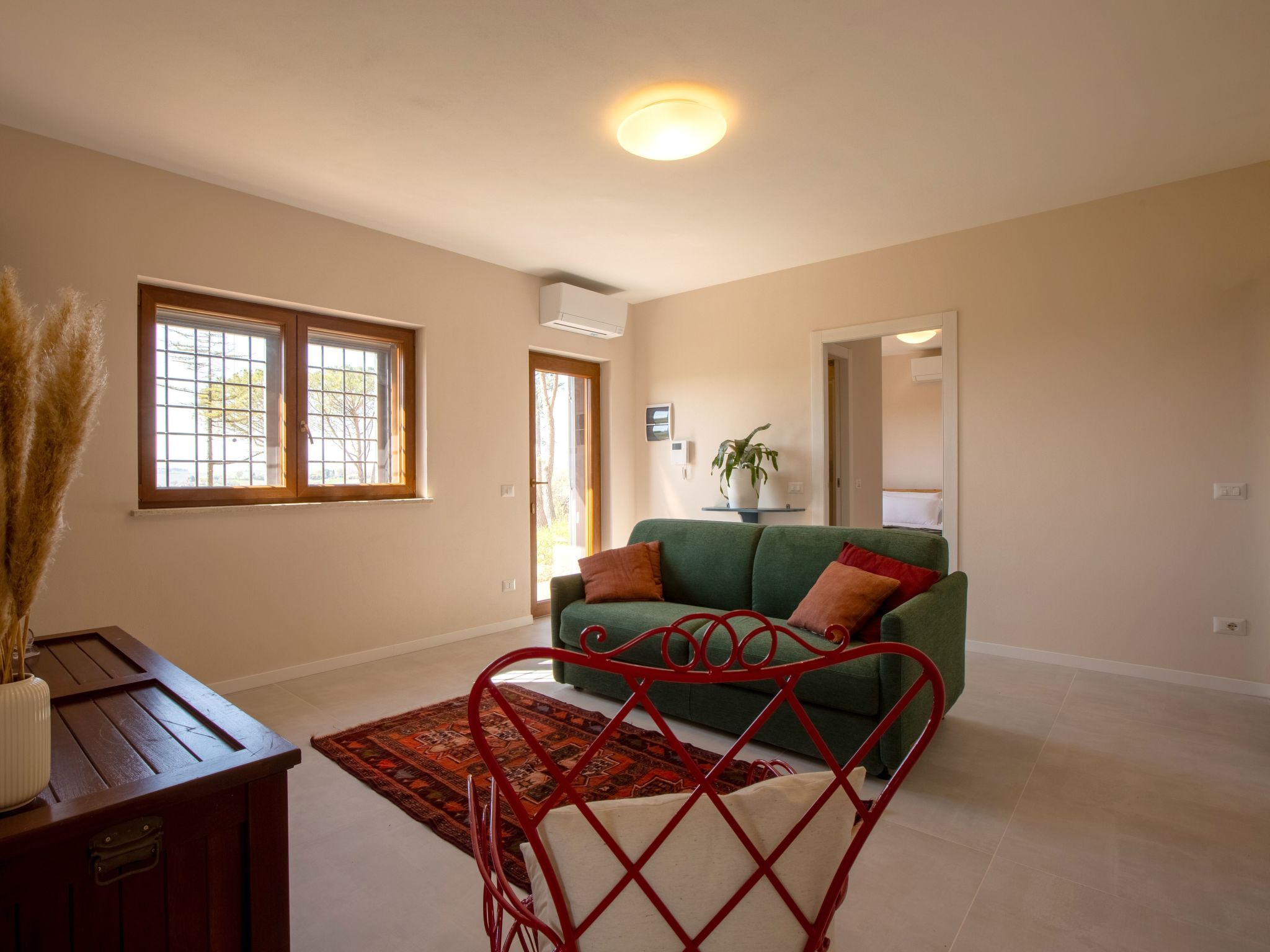 Neue Wohnung mit 2 Zimmern, Veranda und Pool-Binnen