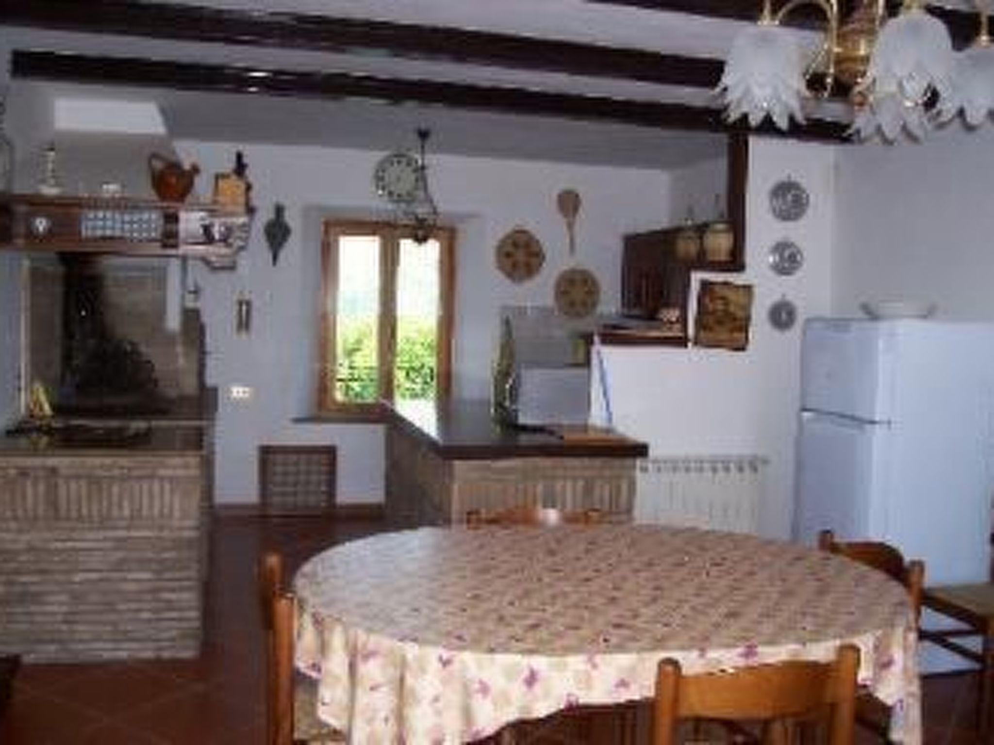 Wohnung mit Gemeinschaftsgarten und Pool-Image-tags.info