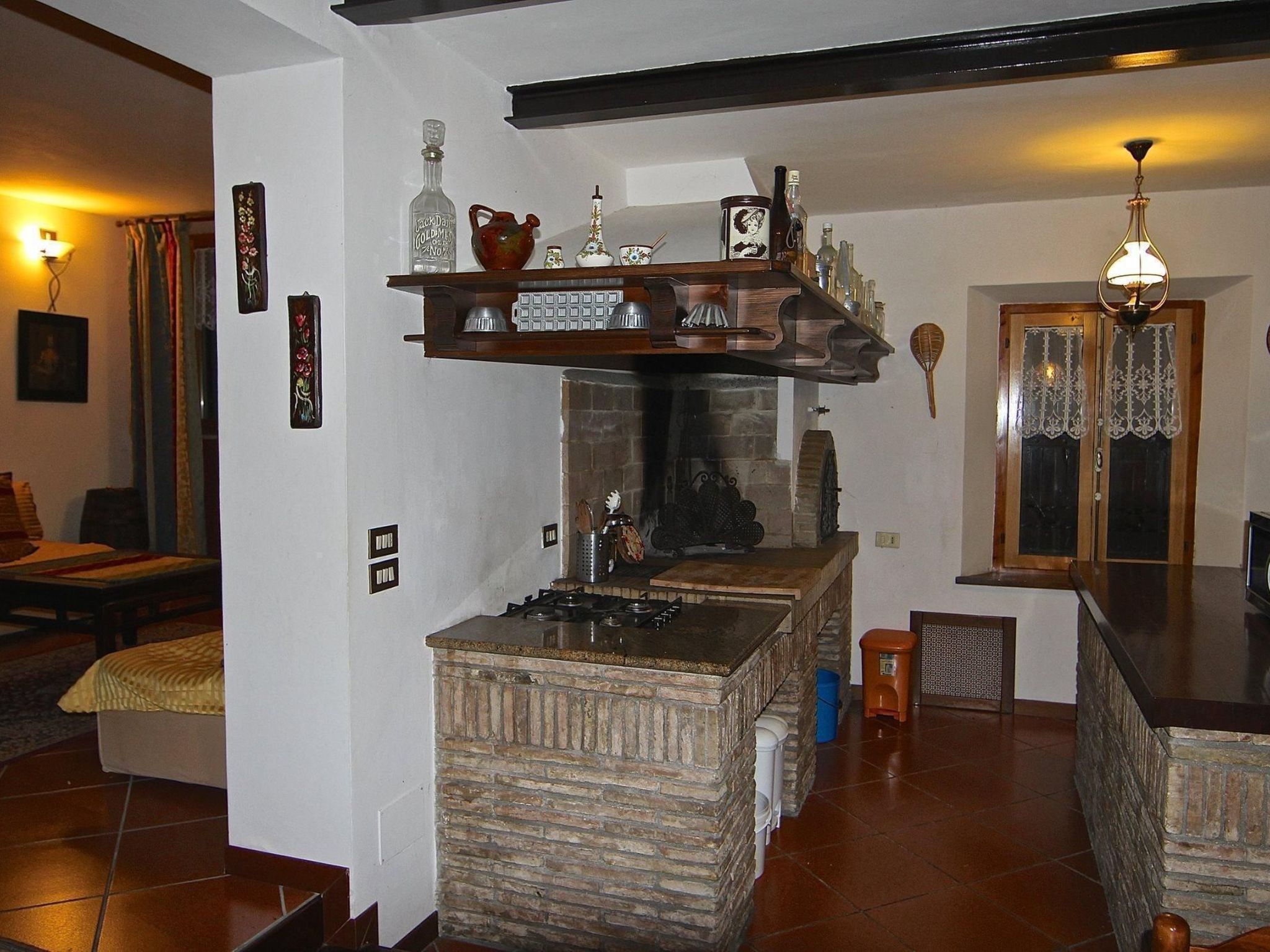 Wohnung mit Gemeinschaftsgarten und Pool-Image-tags.info