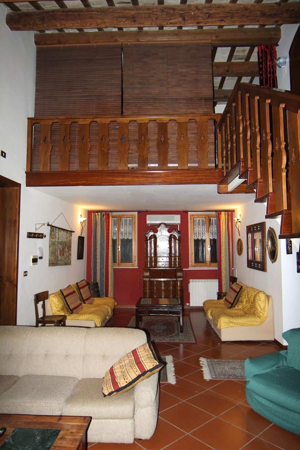 Wohnung mit Gemeinschaftsgarten und Pool-Image-tags.info