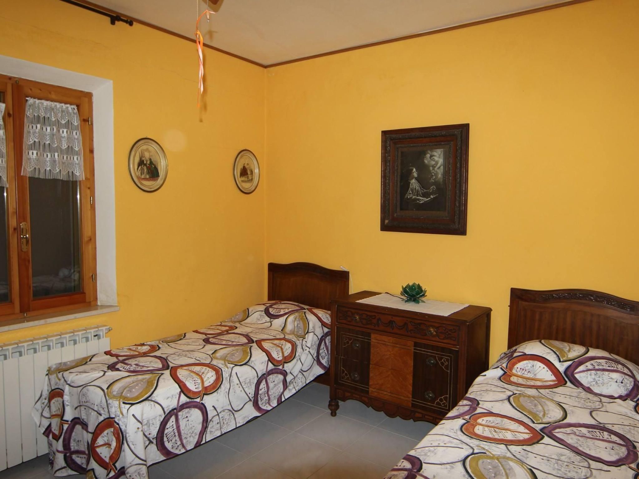 Wohnung mit Gemeinschaftsgarten und Pool-Image-tags.info