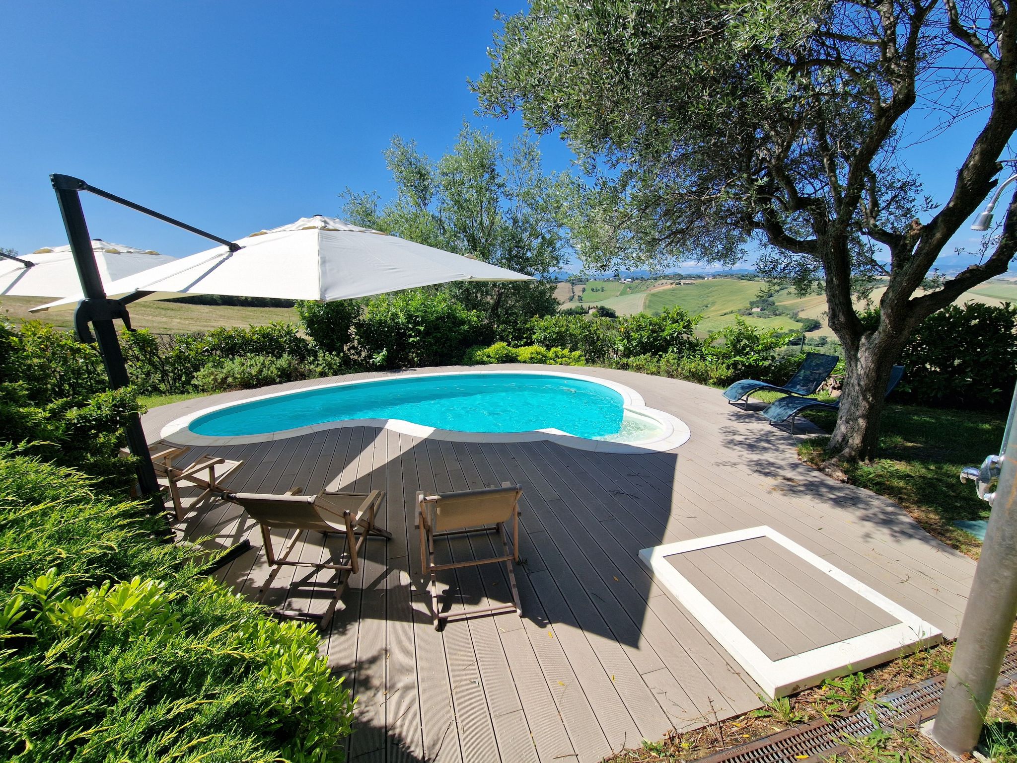 Villa Gelso mit Pool, Sauna und atemberaubender Aussicht-Dedans