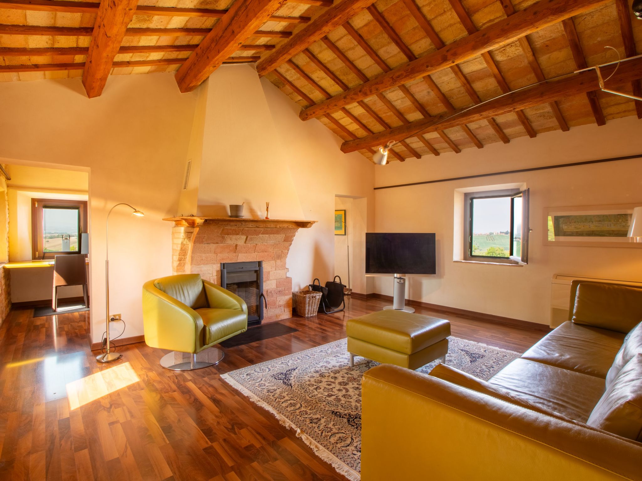 Villa Gelso mit Pool, Sauna und atemberaubender Aussicht-Dedans