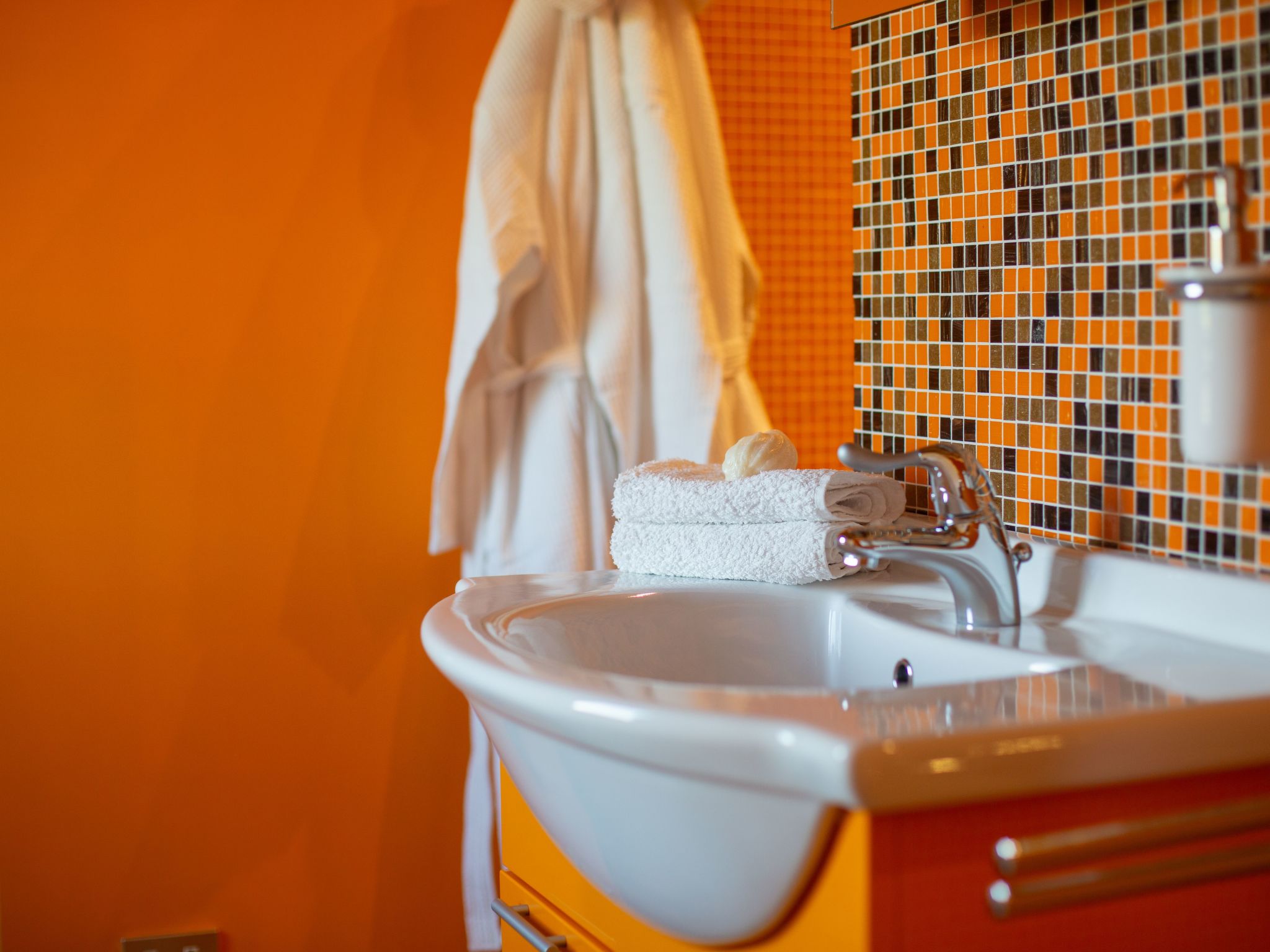 Villa Gelso mit Pool, Sauna und atemberaubender Aussicht-Dedans