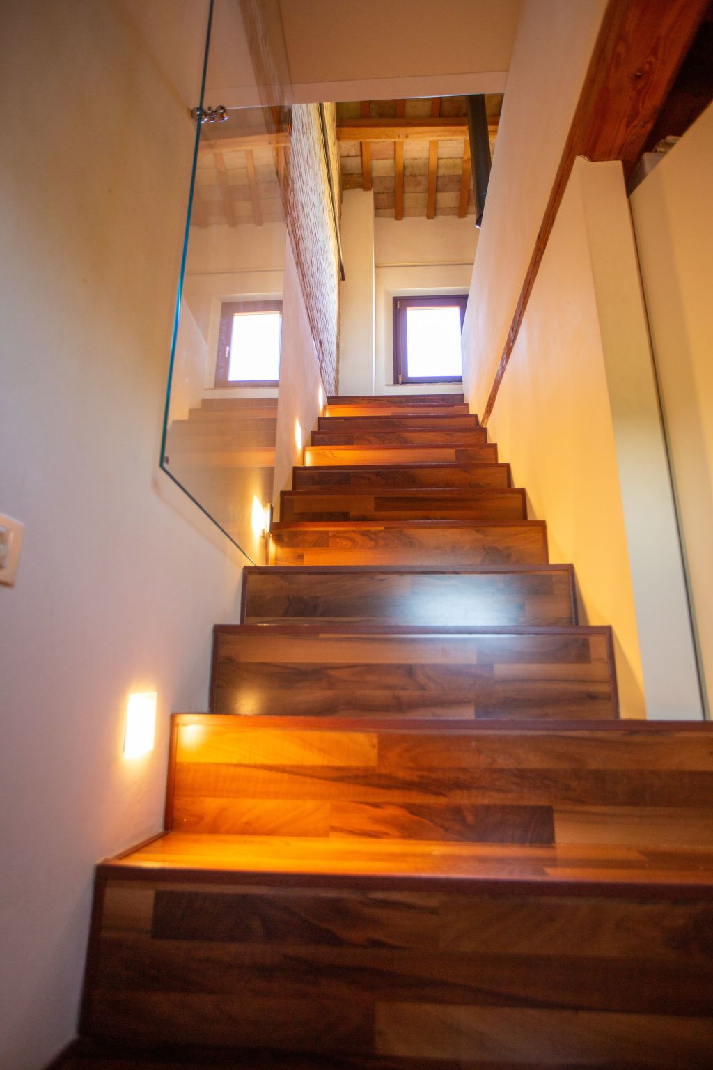 Villa Gelso mit Pool, Sauna und atemberaubender Aussicht-Dedans