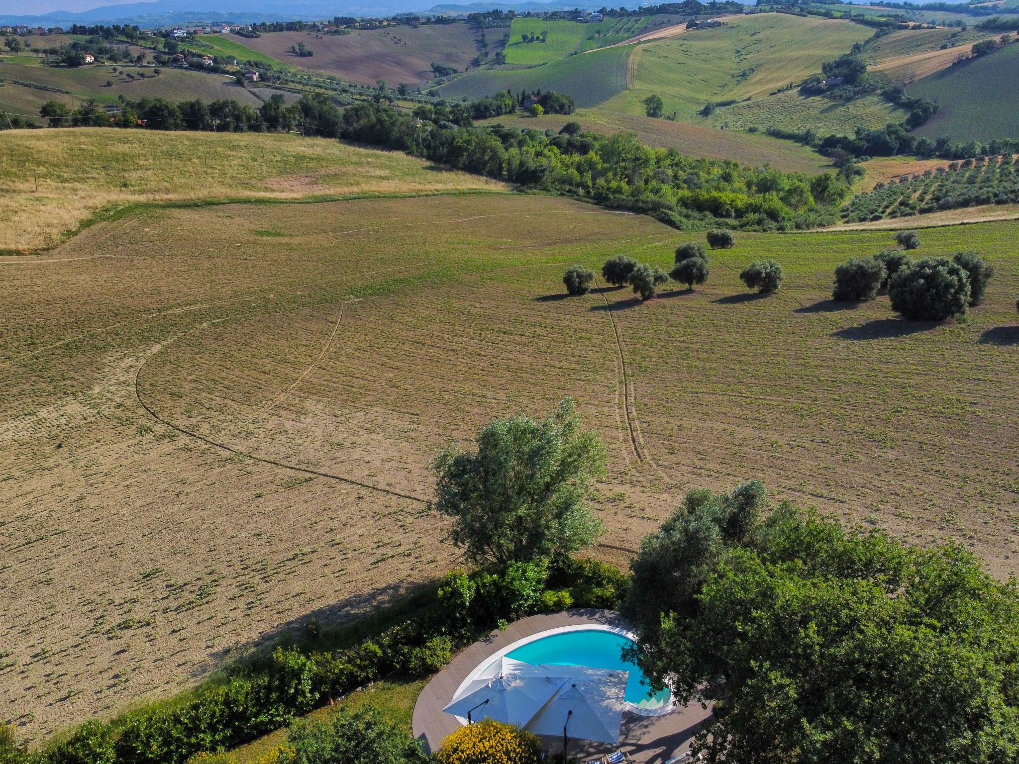Villa Gelso mit Pool, Sauna und atemberaubender Aussicht-Dedans