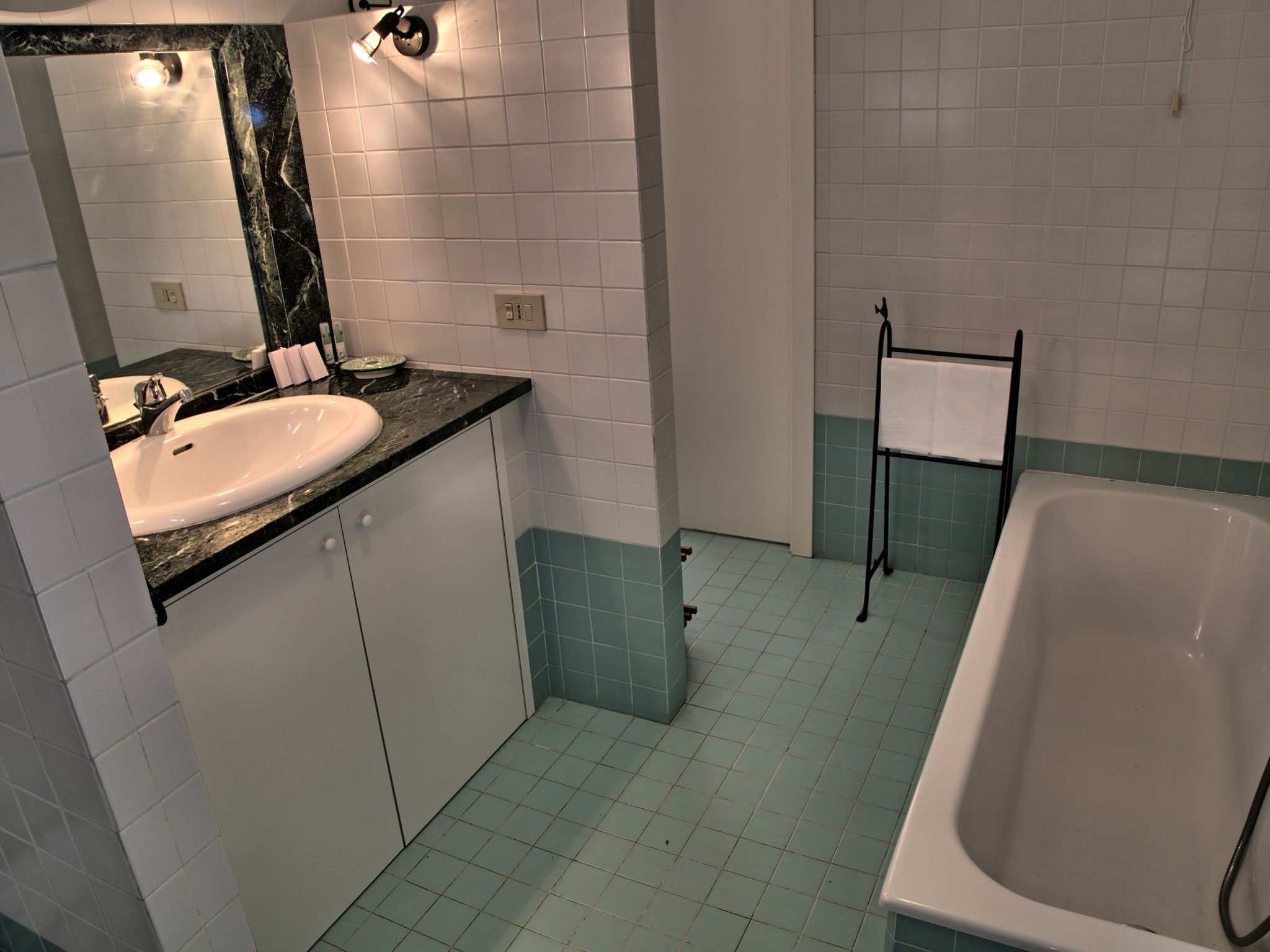 "Haustierfreundliches 'Cottage Glicini' mit Pool und Aussicht-Binnen