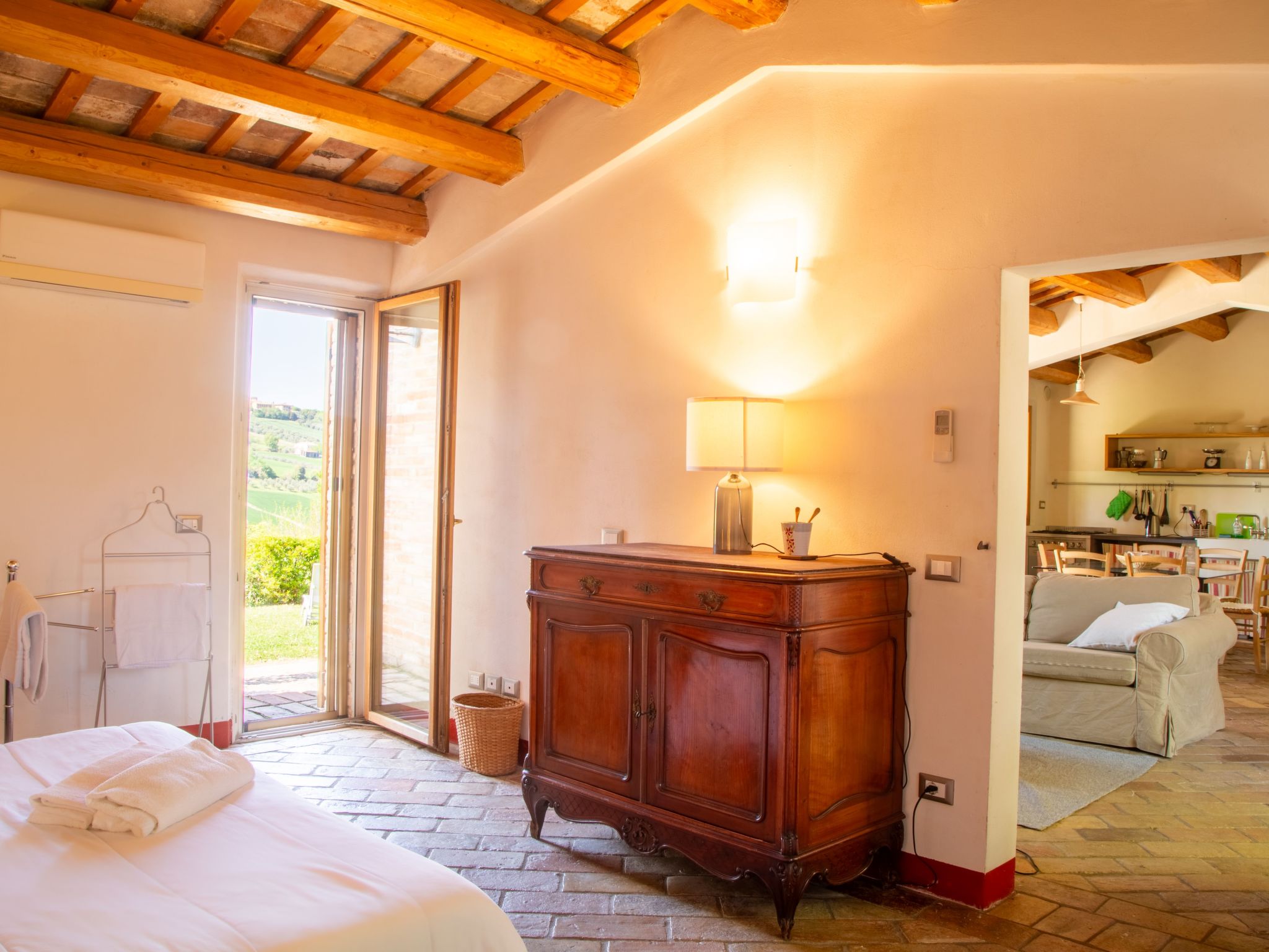 Haus in Ostra mit privatem Pool-Binnen