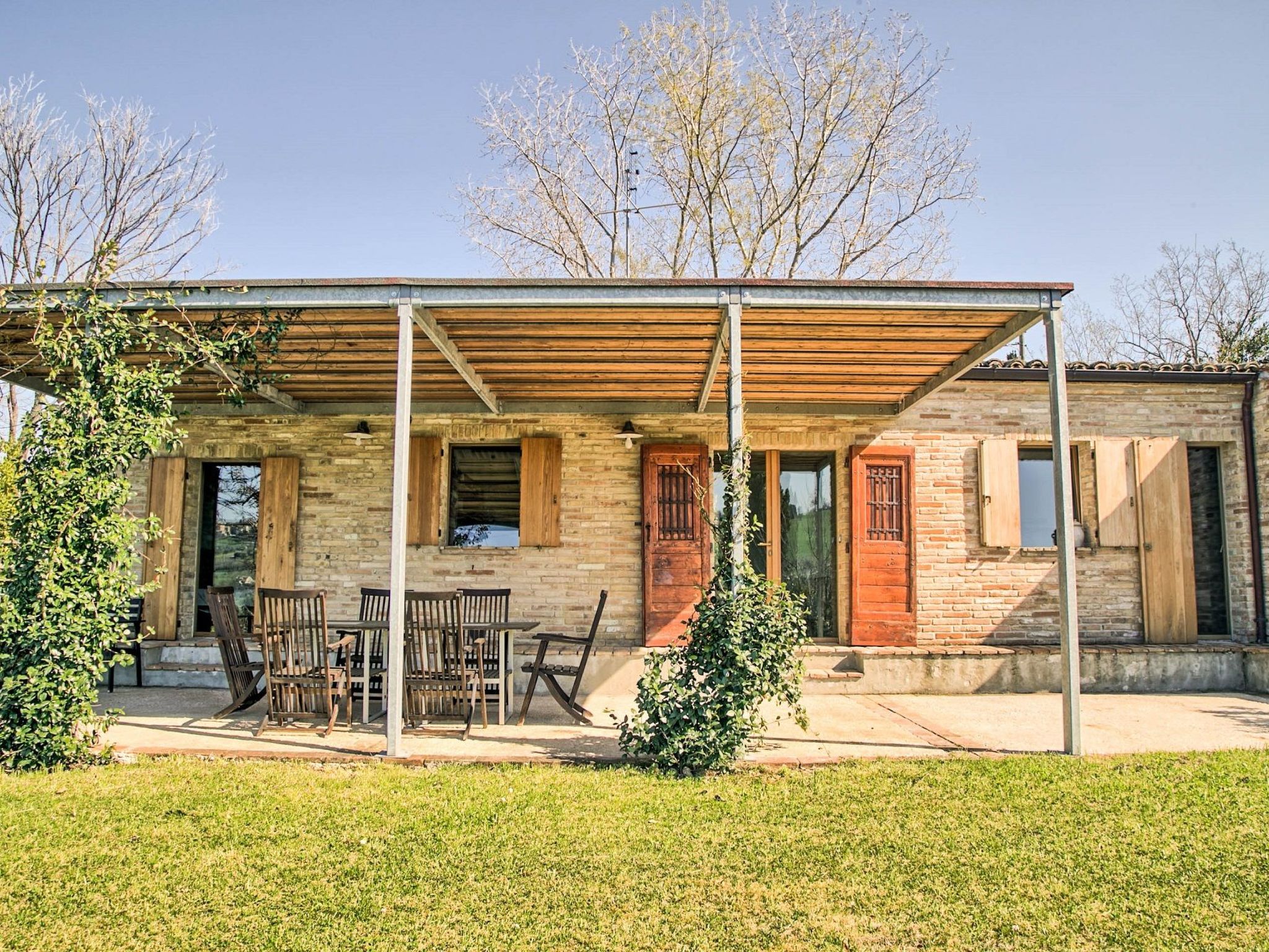 Haus in Ostra mit privatem Pool-Binnen