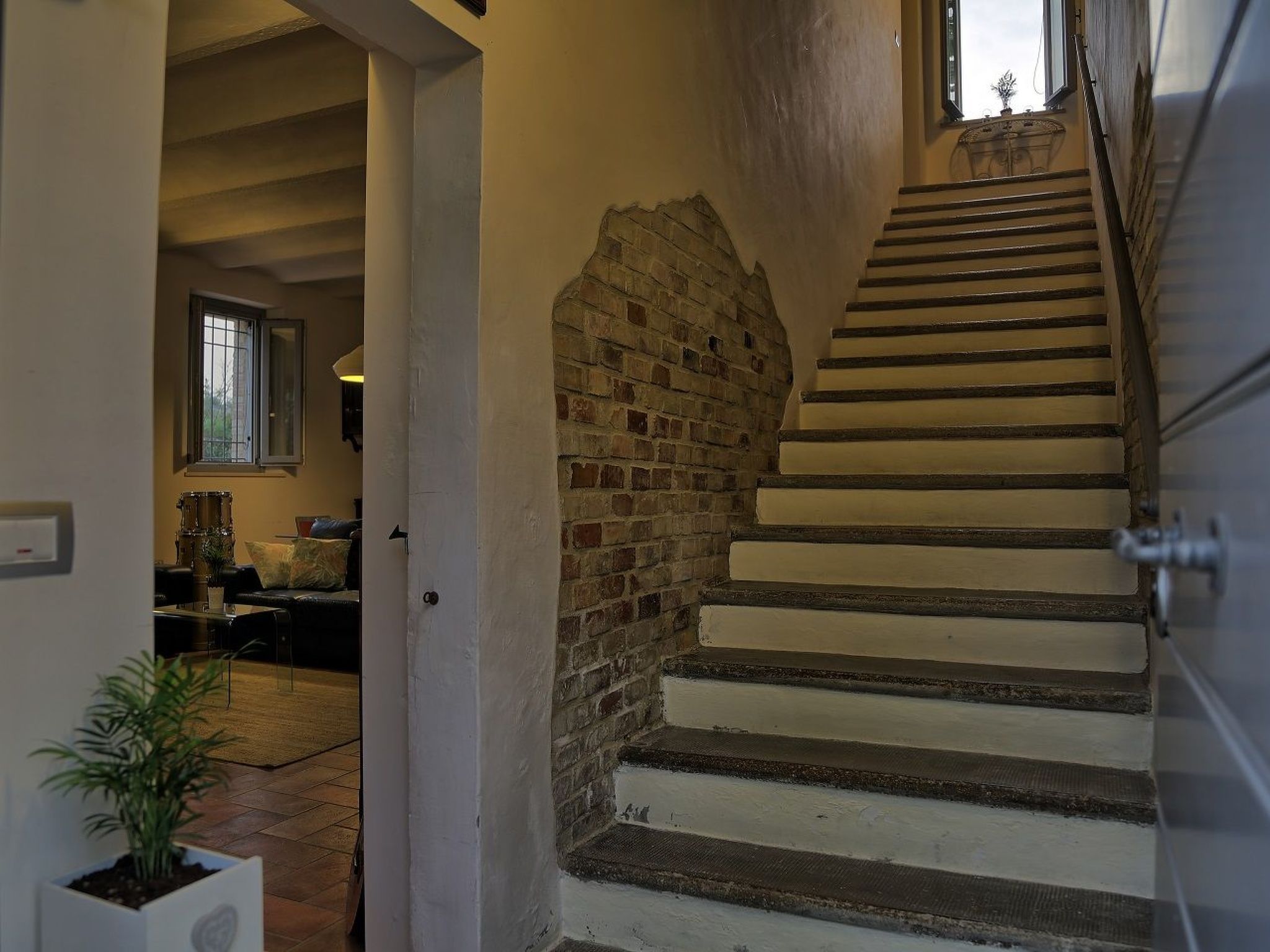 Haus der Musik 270m Veranda, Garten und Pool-Binnen