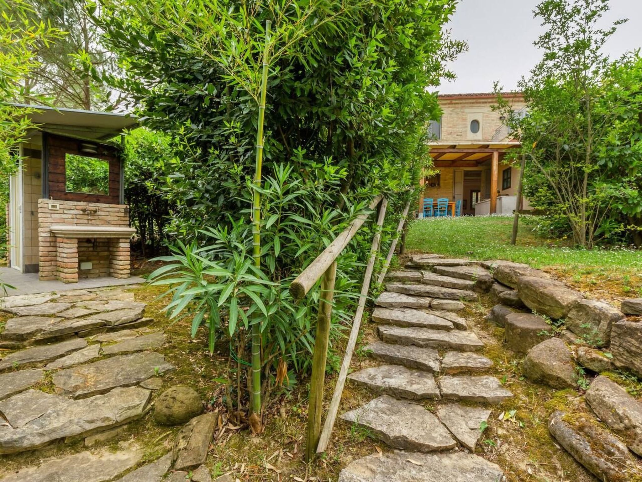 Haus der Musik 270m Veranda, Garten und Pool-Binnen