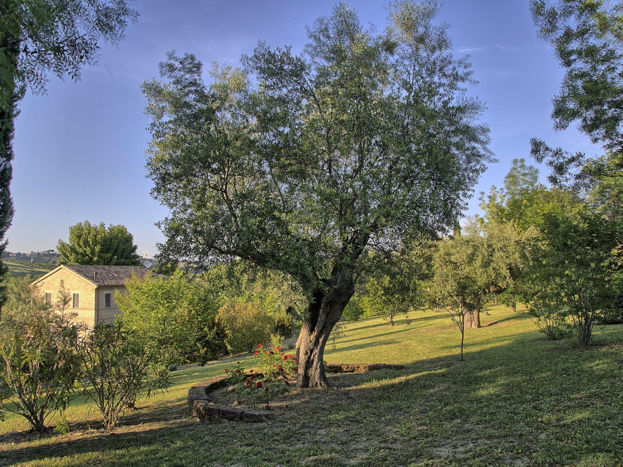 Haus der Musik 270m Veranda, Garten und Pool-Binnen