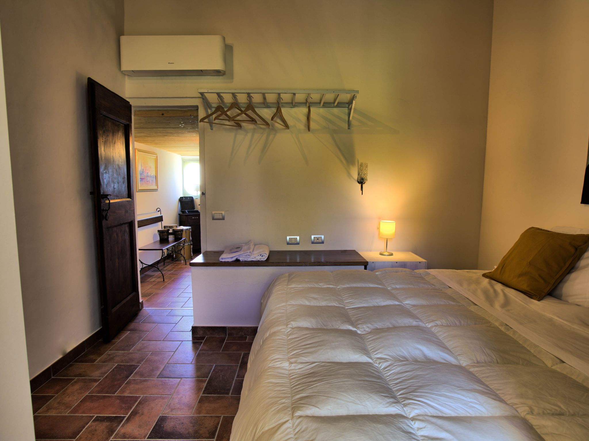 Haus der Musik 270m Veranda, Garten und Pool-Binnen