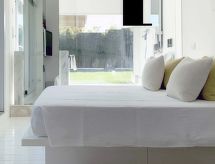 Elegante villa direct aan zee met jacuzzi en tuin in Senigallia - thumbnail 6