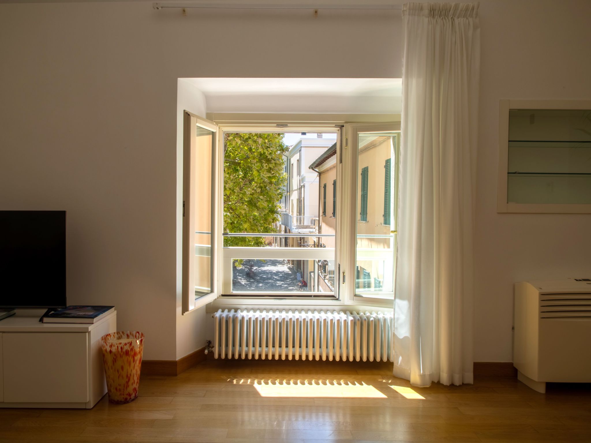 Elegante Unterkunft im Zentrum in der Nähe des Meeres — Living Room (2 of 17)
