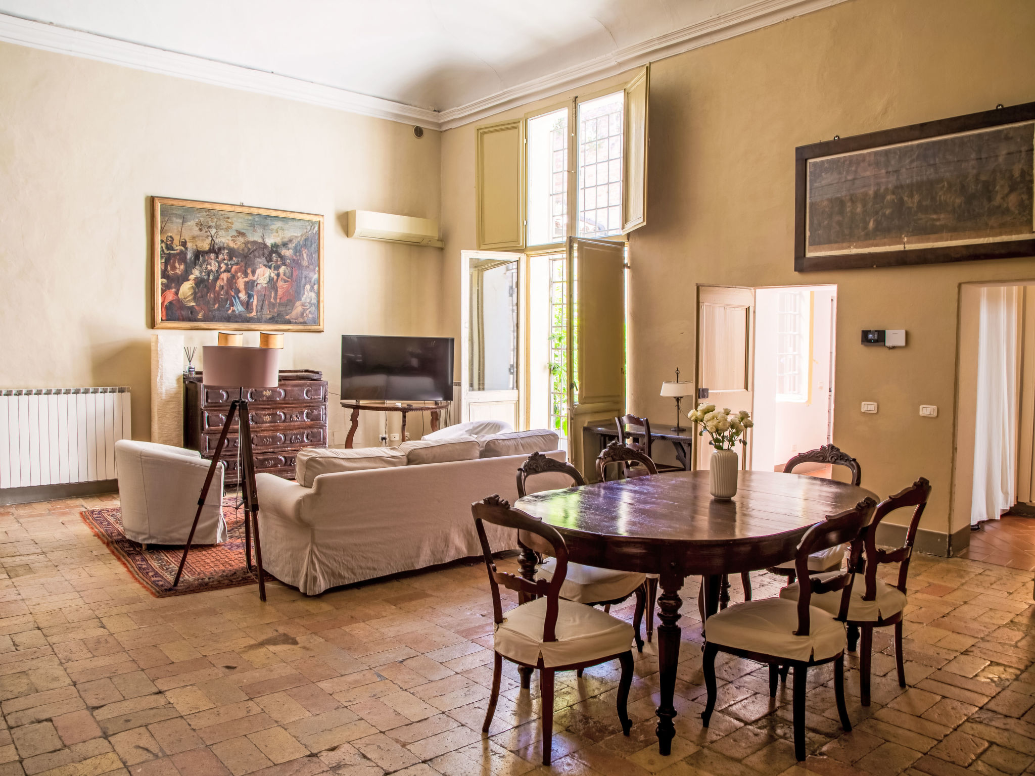 Dimora storica del 1400 con balcone