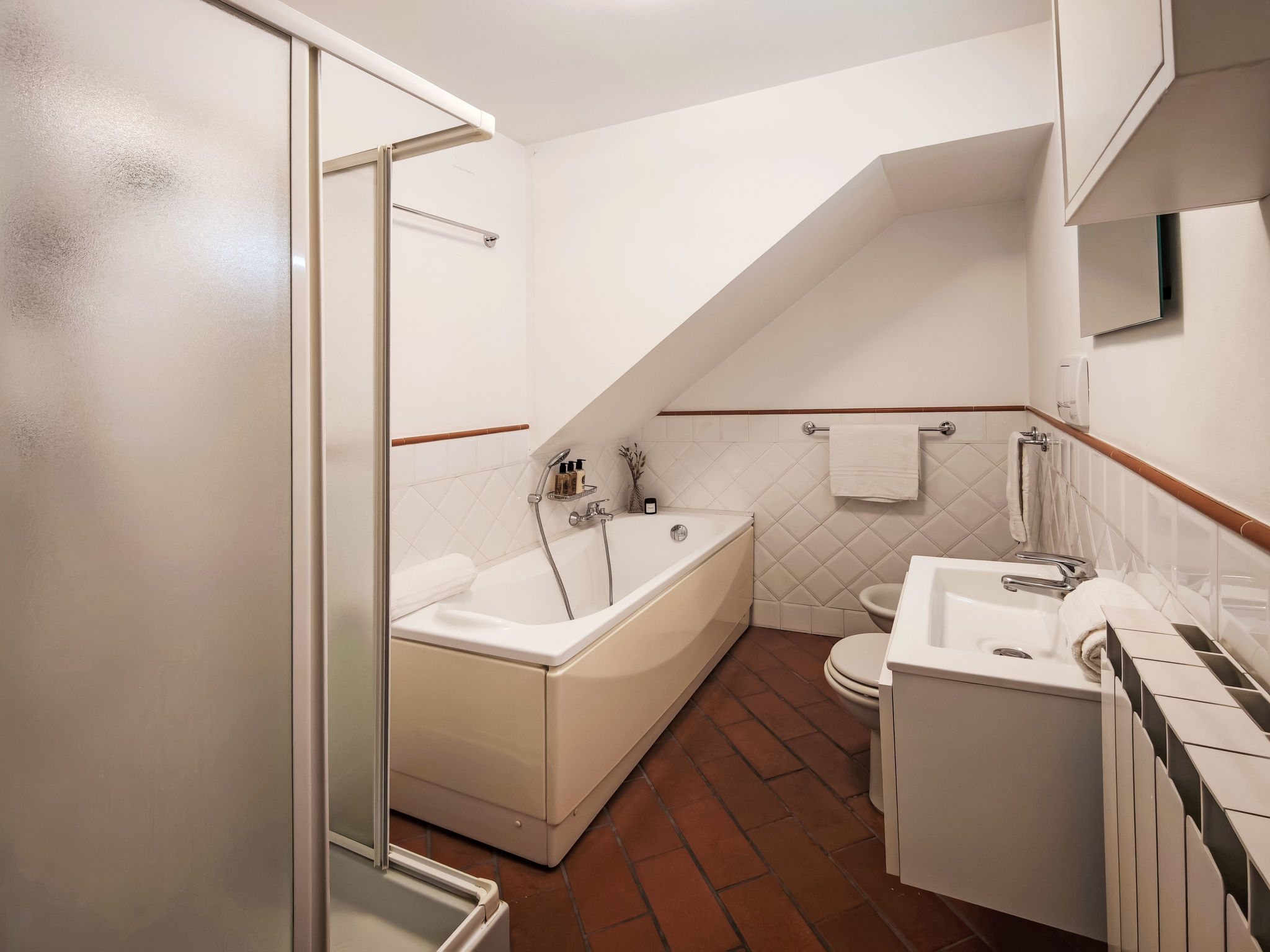 Dimora storica del 1400 con balcone - Inside