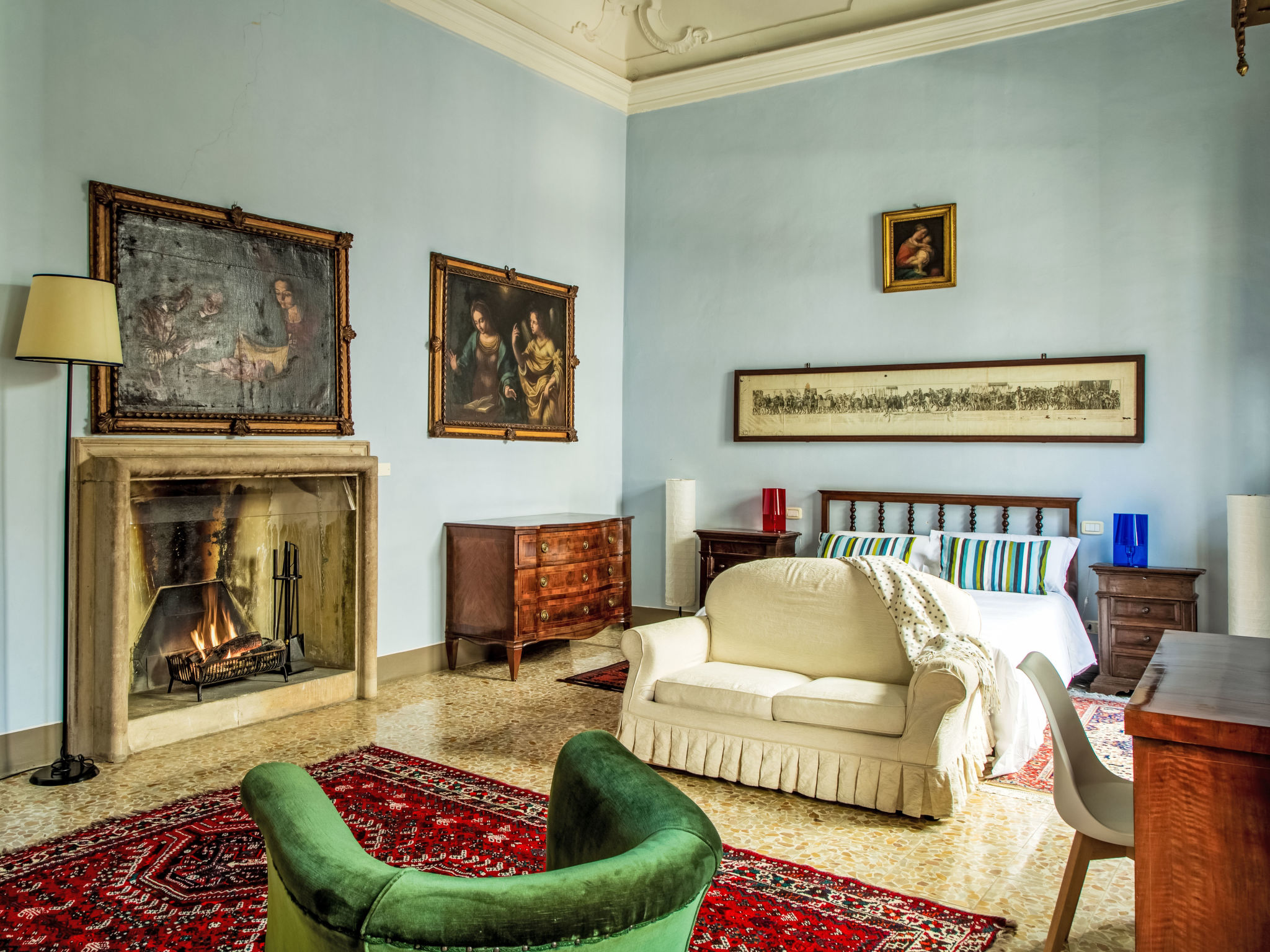 Dimora storica del 1400 con balcone - Inside
