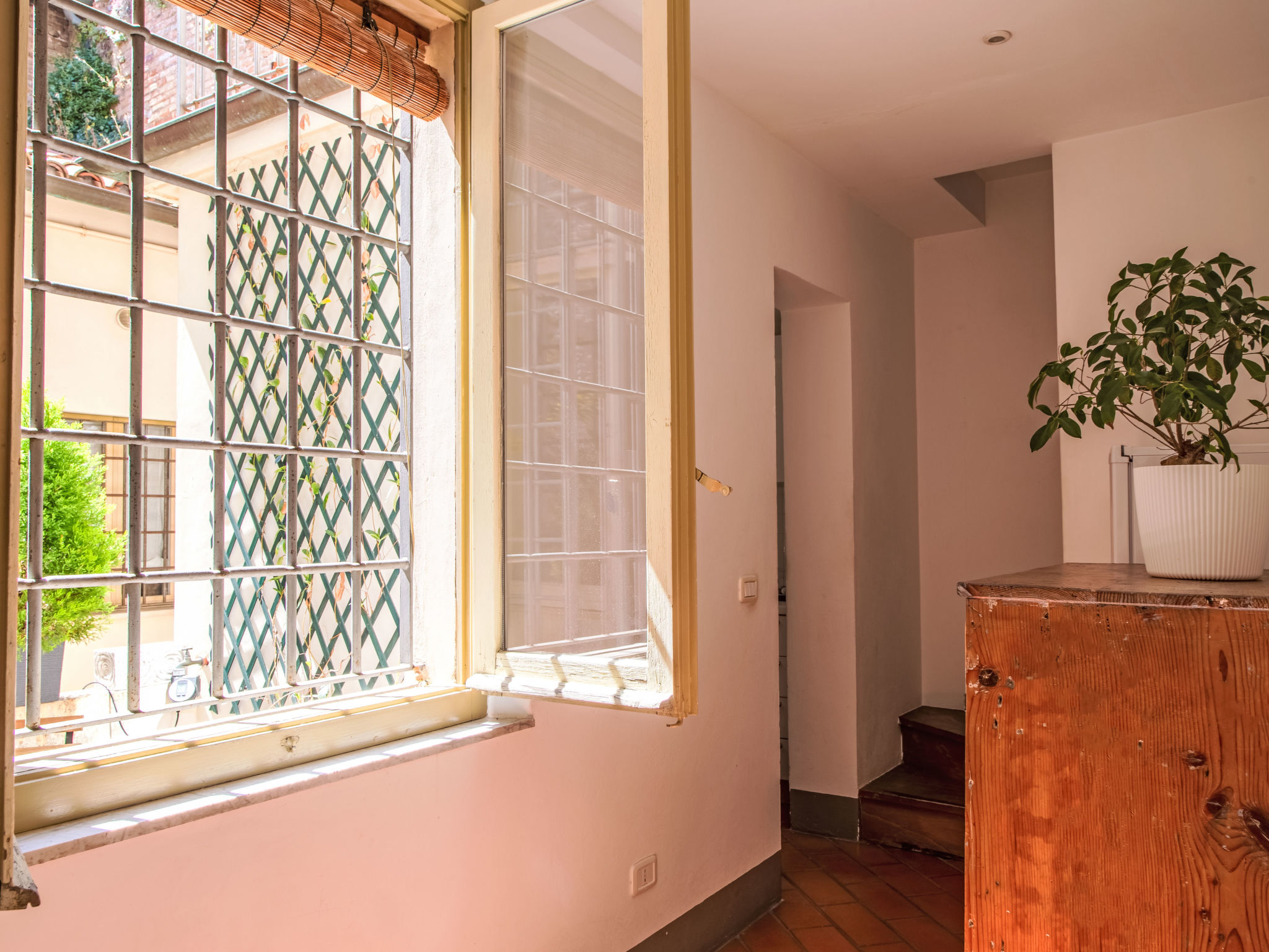 Dimora storica del 1400 con balcone - Inside