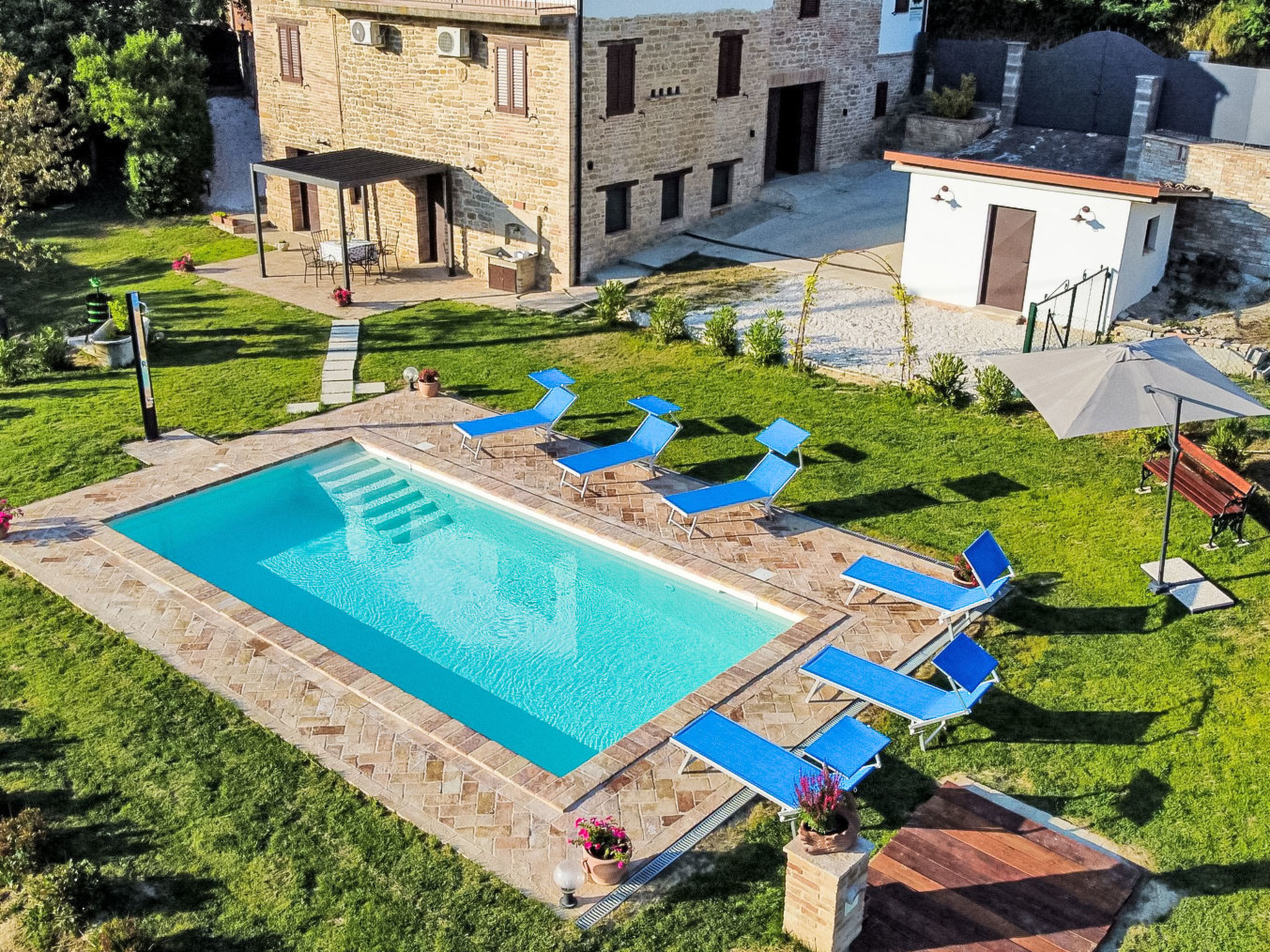 Ferienvilla mit privatem Pool und Whirlpool