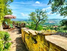 Charmant appartement met uniek panoramisch uitzicht in Cessapalombo - thumbnail 4