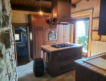 Ruim appartement met panoramisch uitzicht van bergen tot zee in Le Marche - thumbnail 5