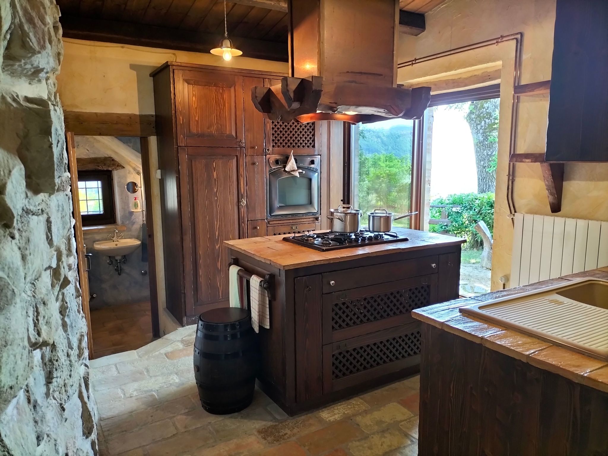 Charmantes Bauernhaus in Penna San Giovanni-Binnen