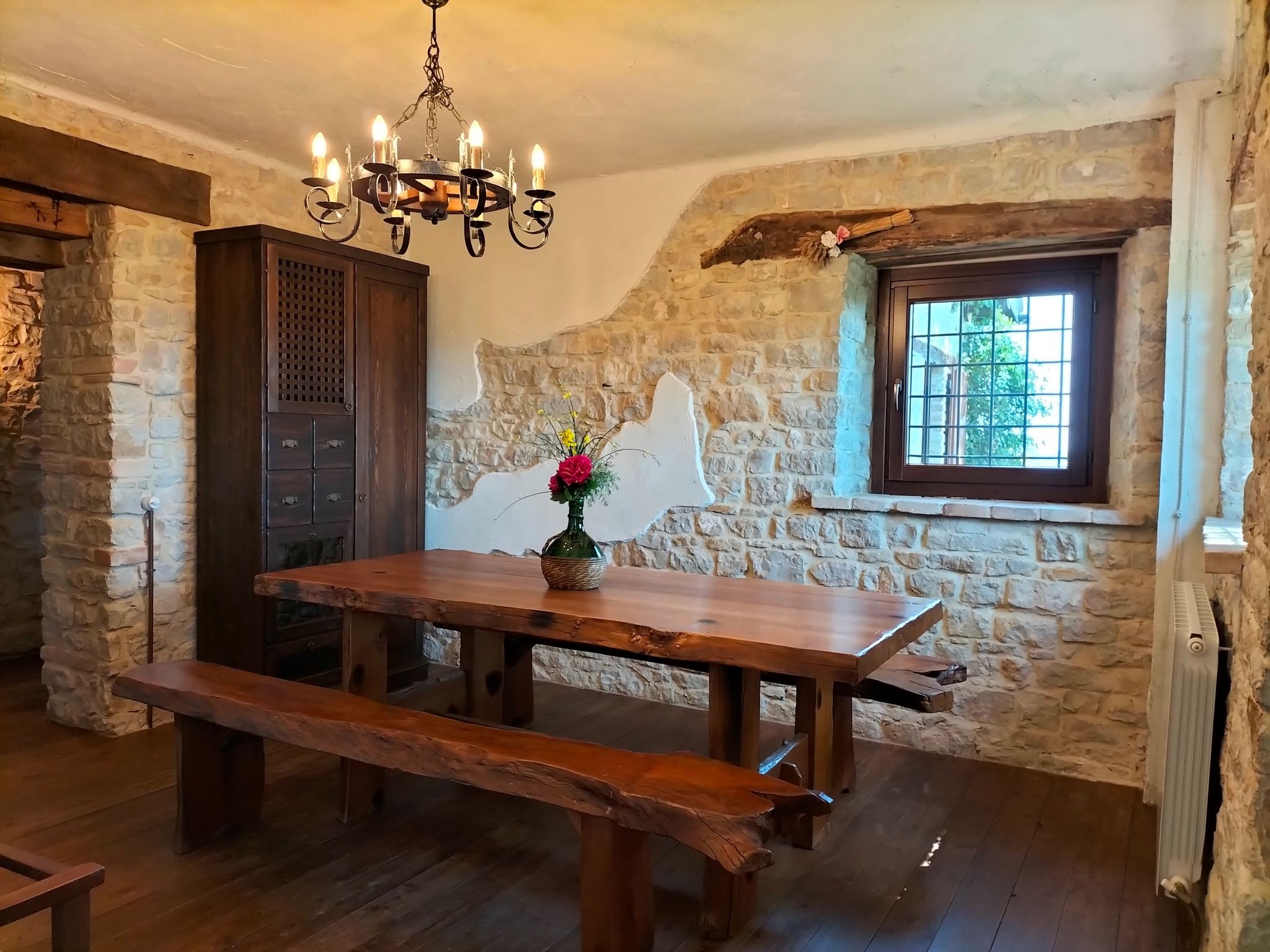 Charmantes Bauernhaus in Penna San Giovanni-Binnen