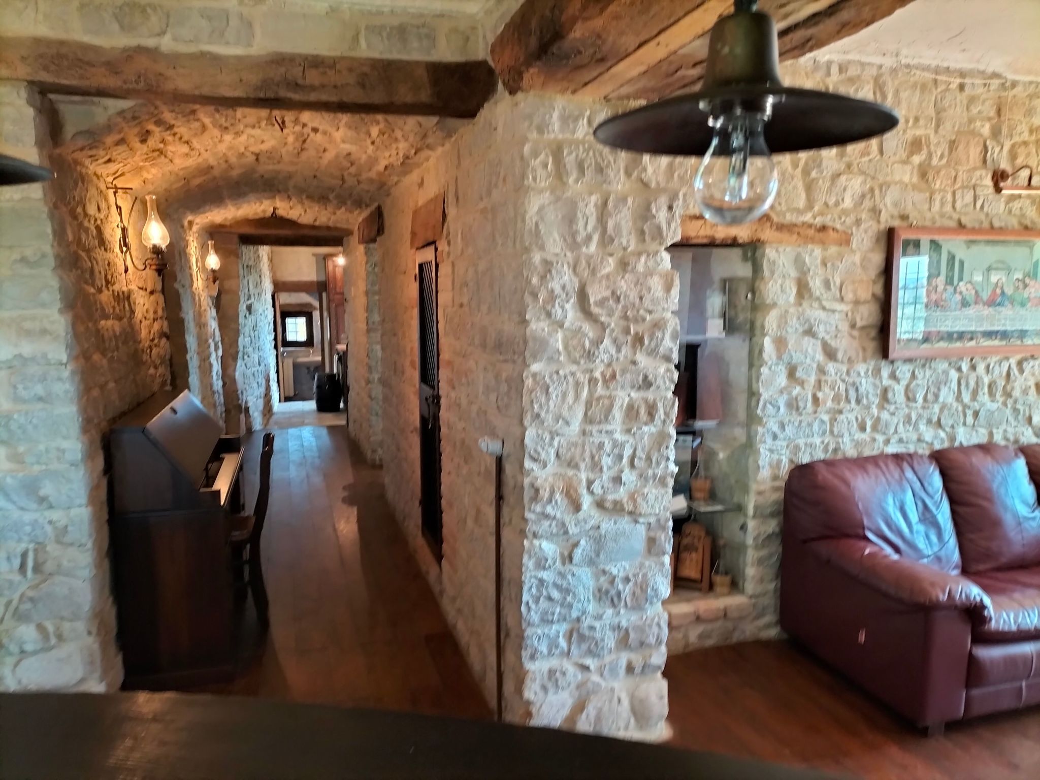 Charmantes Bauernhaus in Penna San Giovanni-Binnen