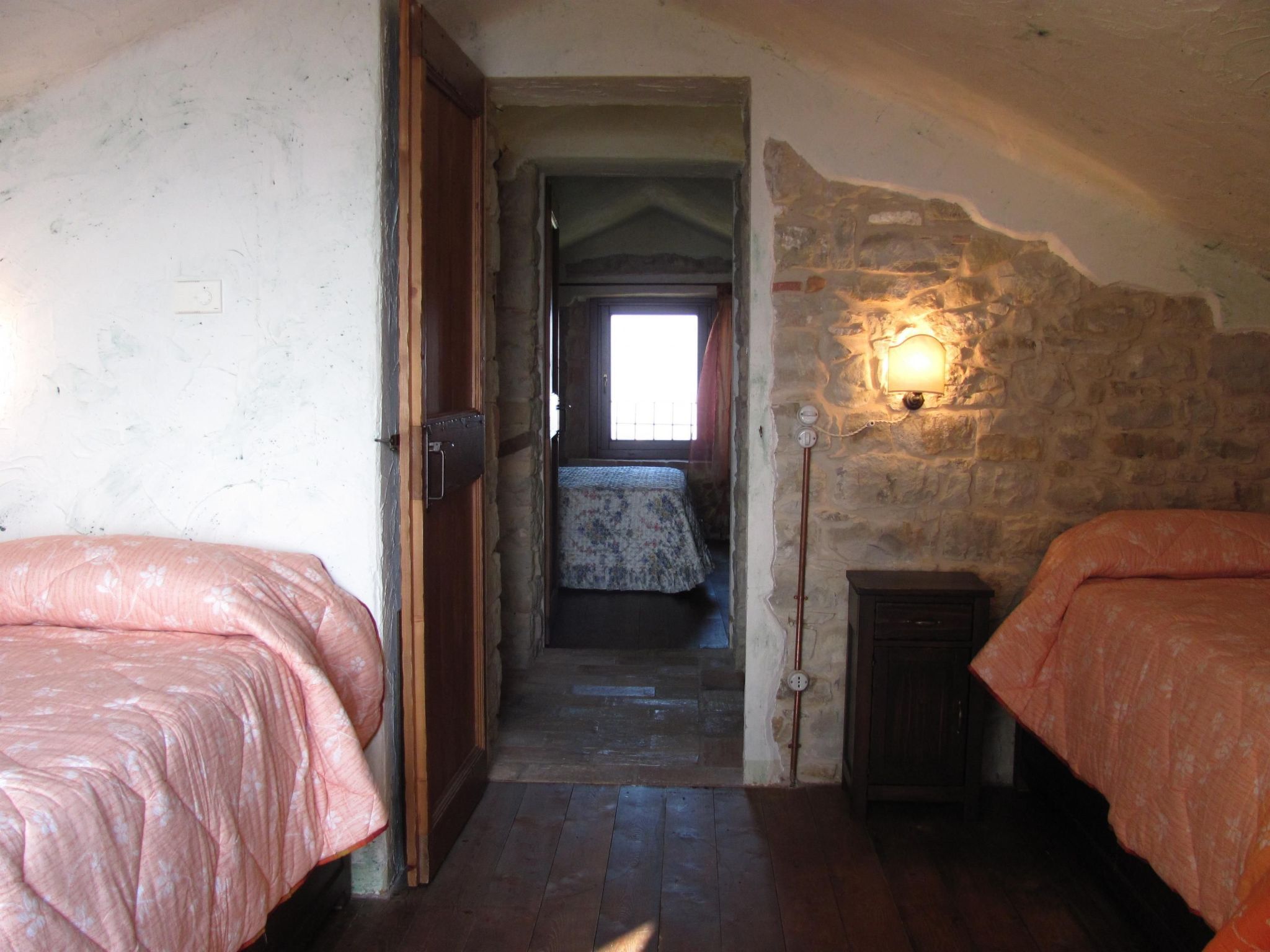 Charmantes Bauernhaus in Penna San Giovanni-Binnen