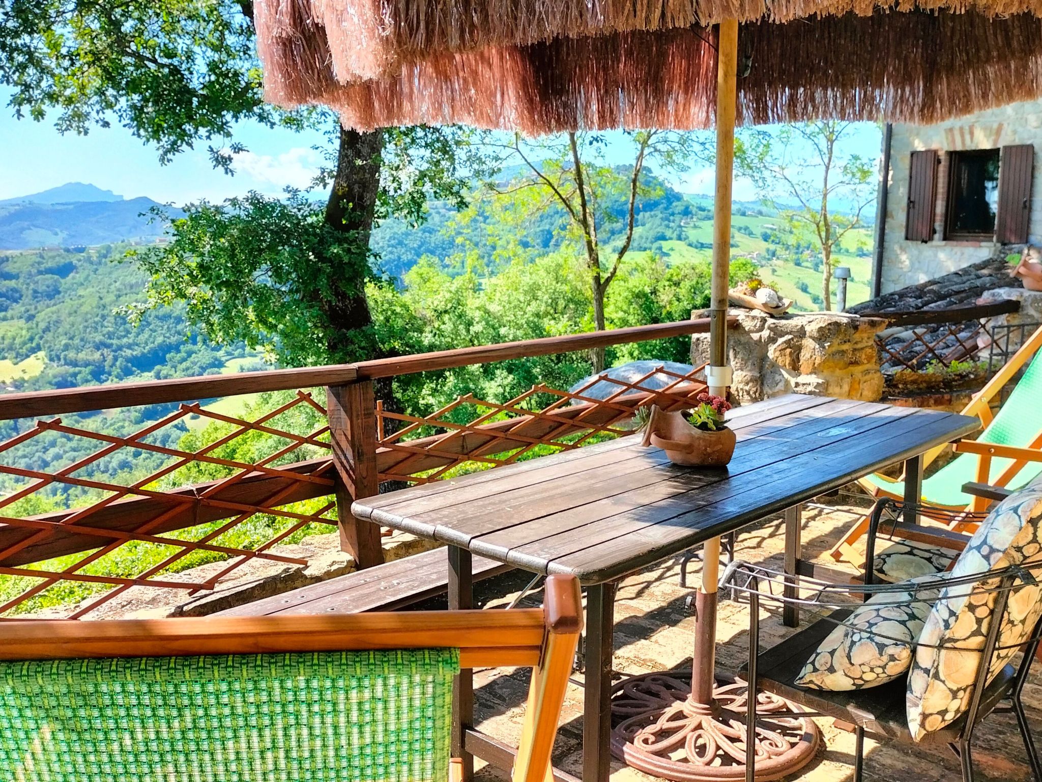 Charmantes Bauernhaus in Penna San Giovanni-Binnen