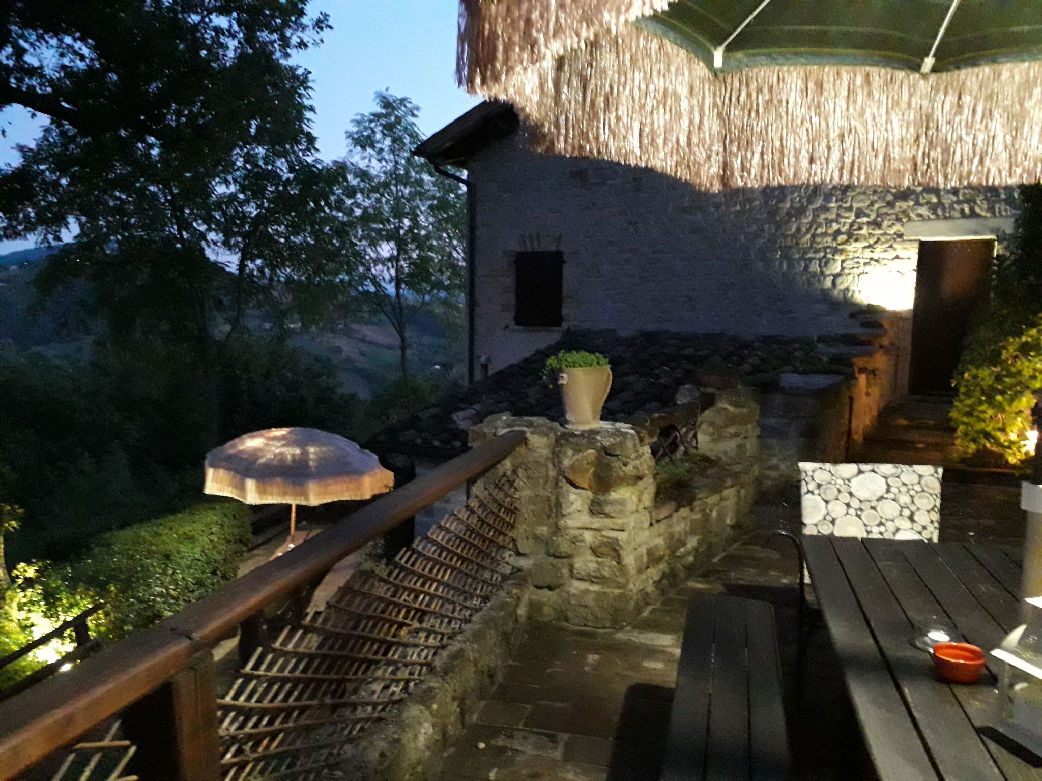 Charmantes Bauernhaus in Penna San Giovanni-Binnen