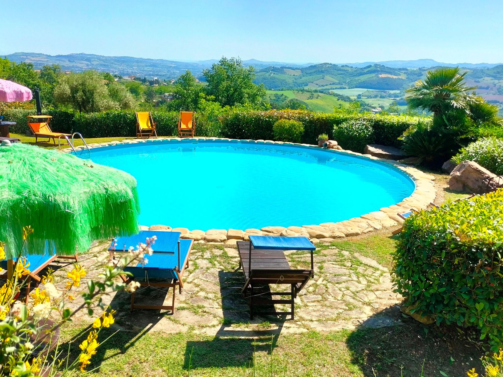 Charmantes Bauernhaus in Penna San Giovanni-Binnen
