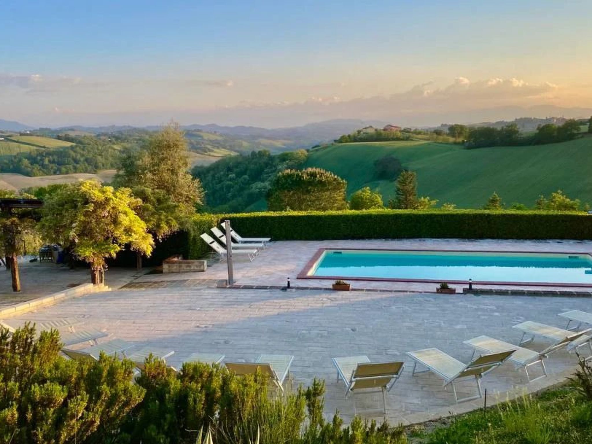 Villa mit Pool für 29 Personen ca. 800 m2-Binnen