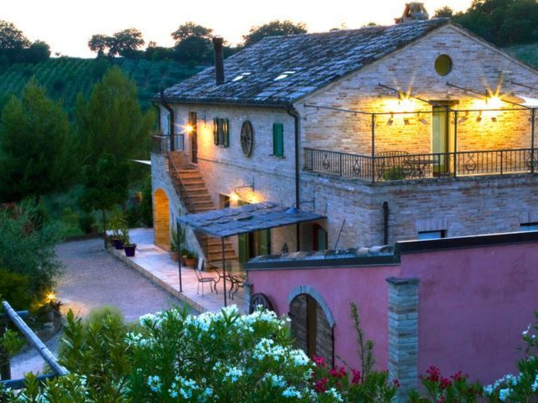 Villa mit Pool für 29 Personen ca. 800 m2-Binnen