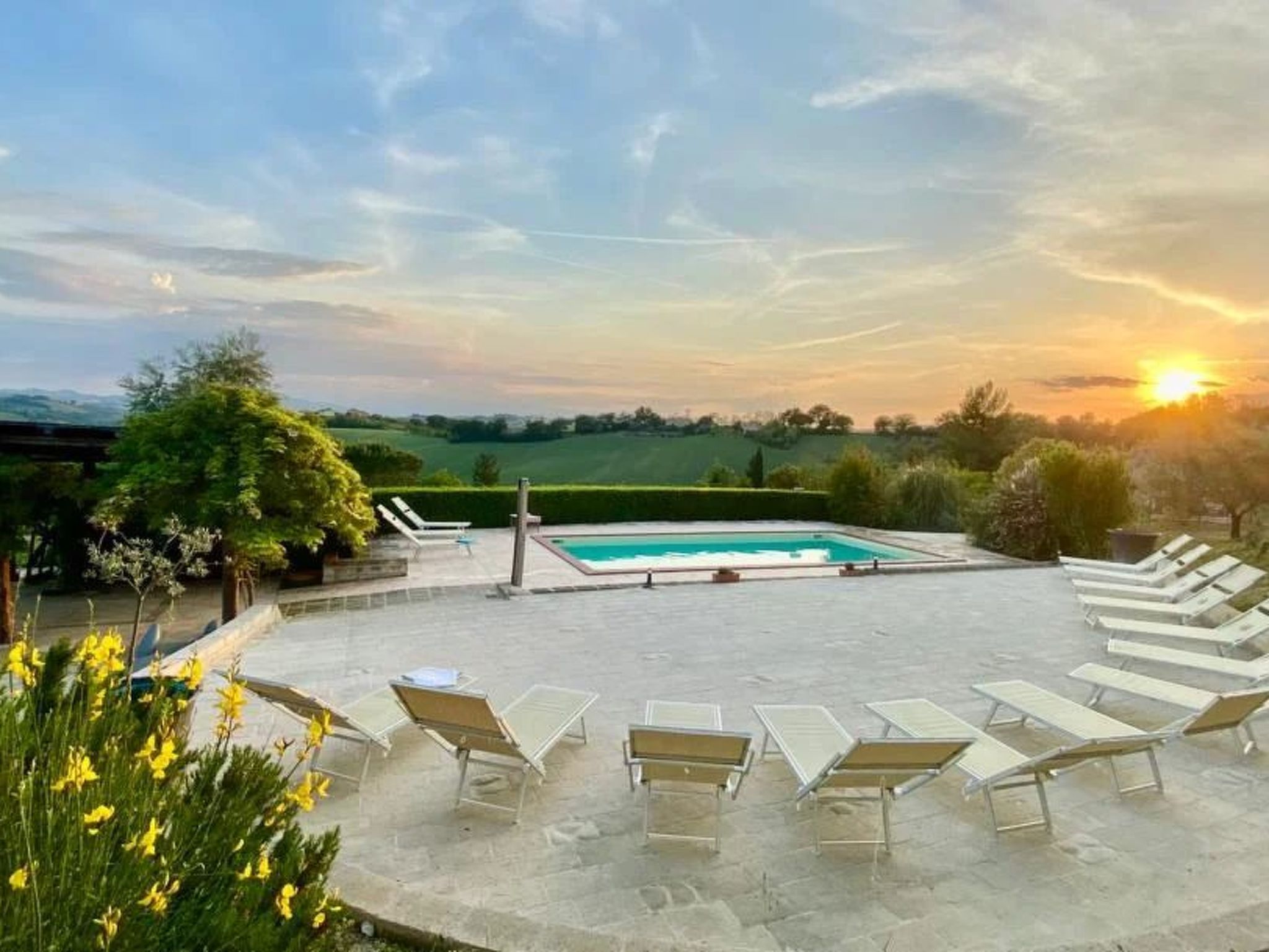 Villa mit Pool für 29 Personen ca. 800 m2-Binnen