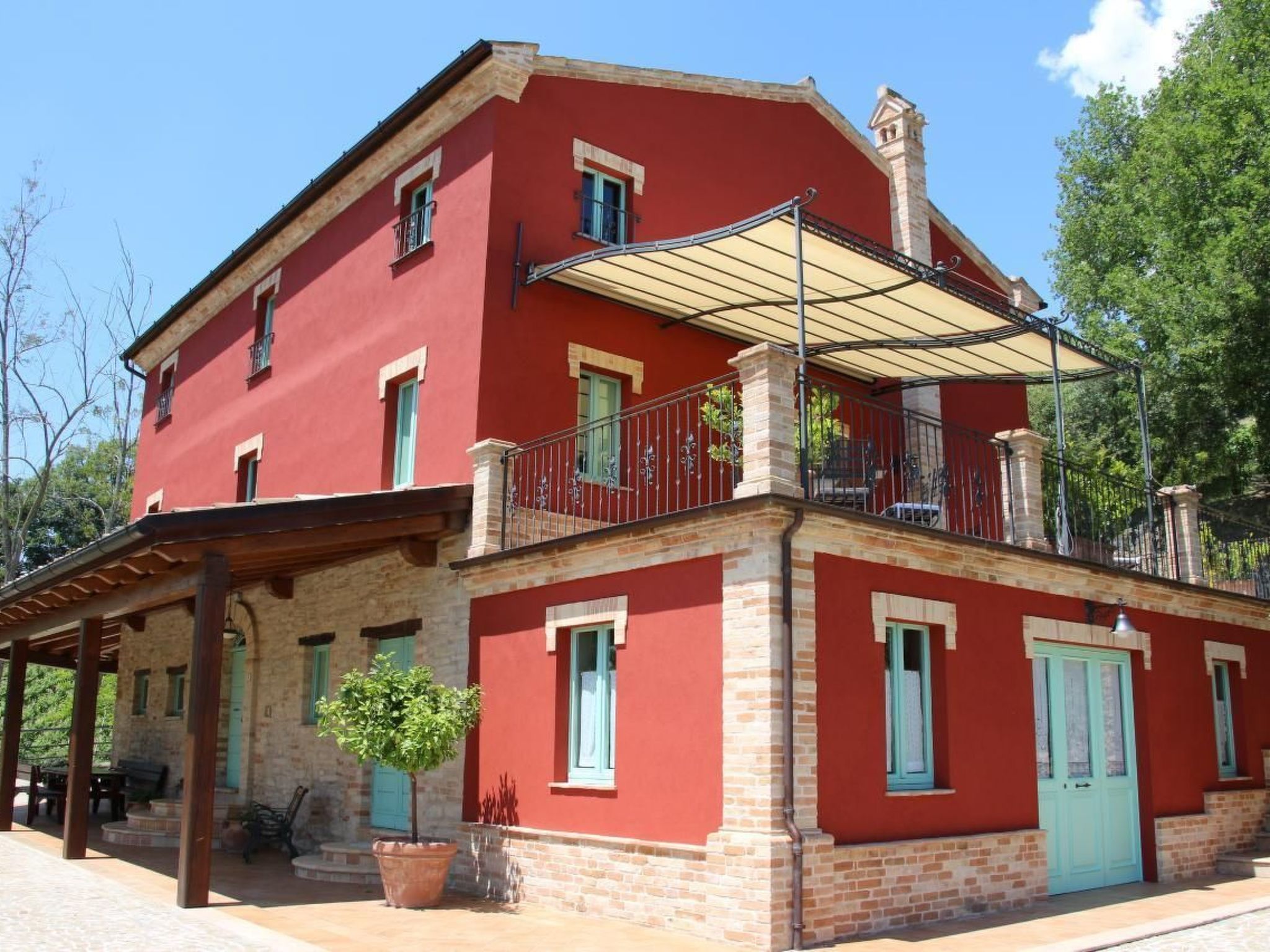 Casa Sacciofa in Monte Rinaldo-Image-tags.info