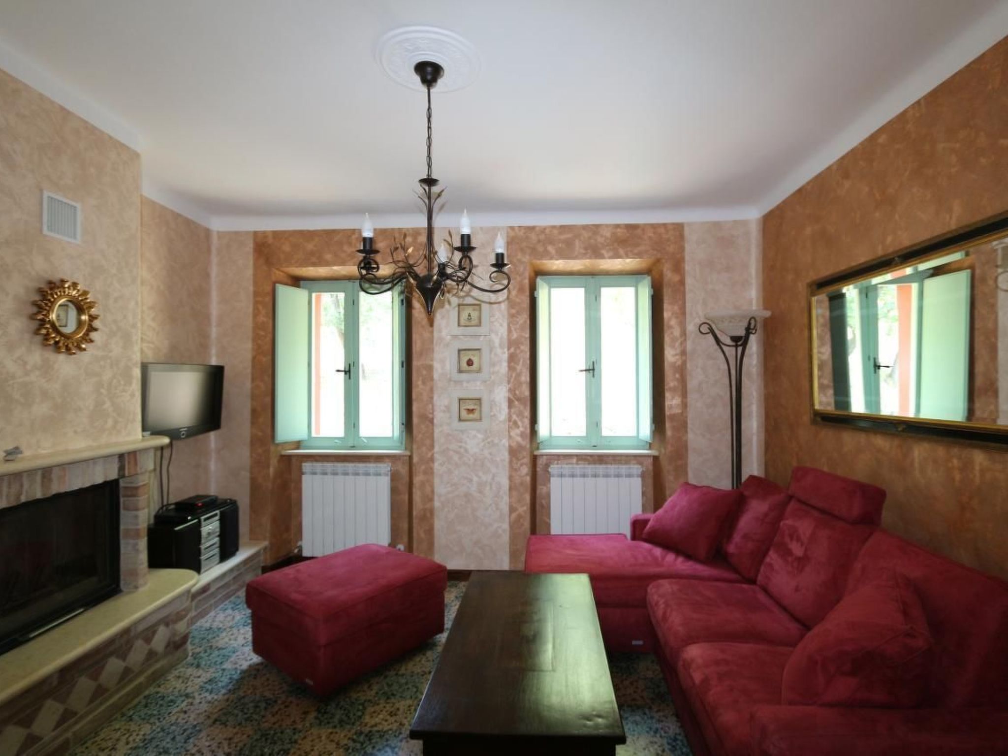 Casa Sacciofa in Monte Rinaldo-Image-tags.info