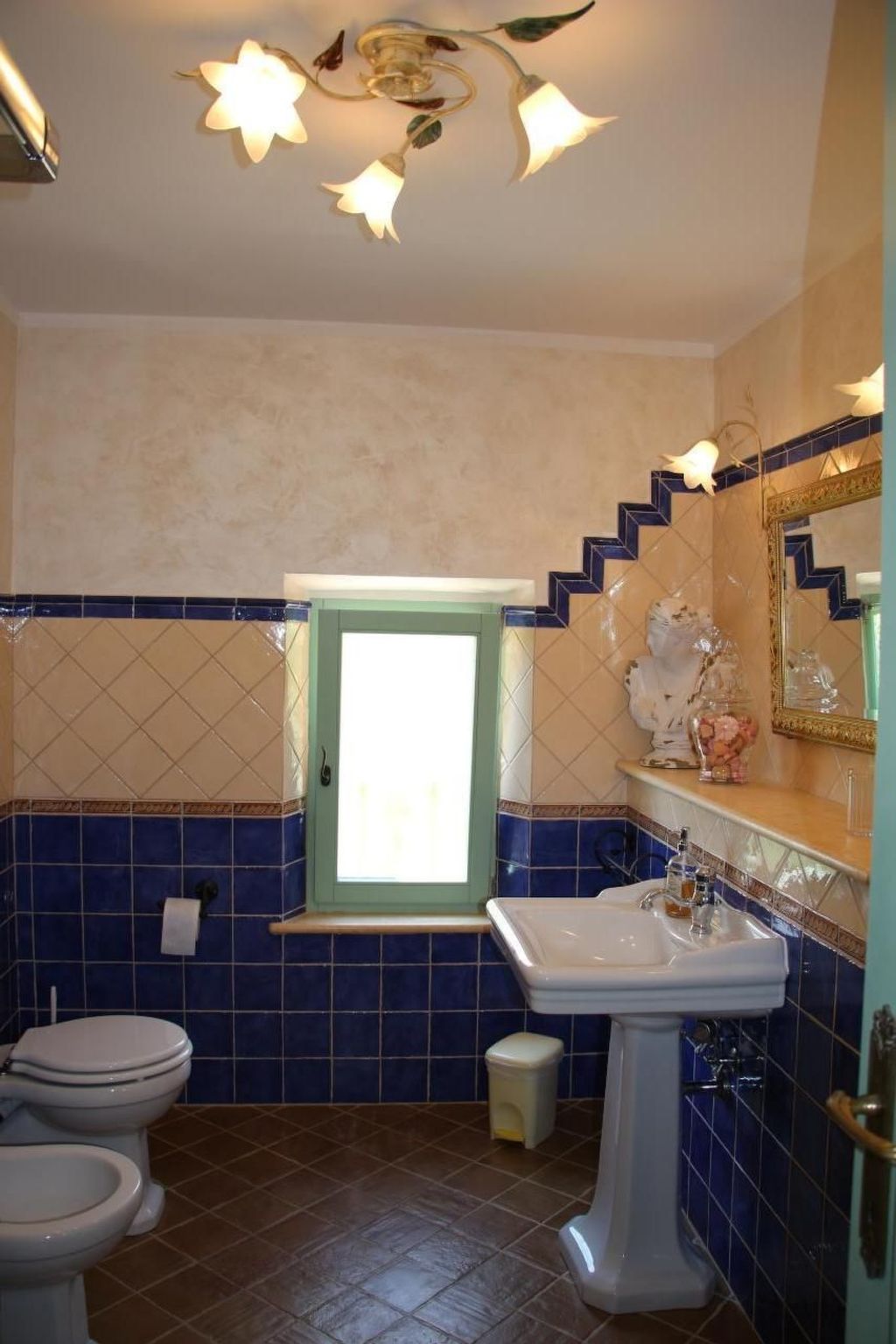 Casa Sacciofa in Monte Rinaldo-Image-tags.info